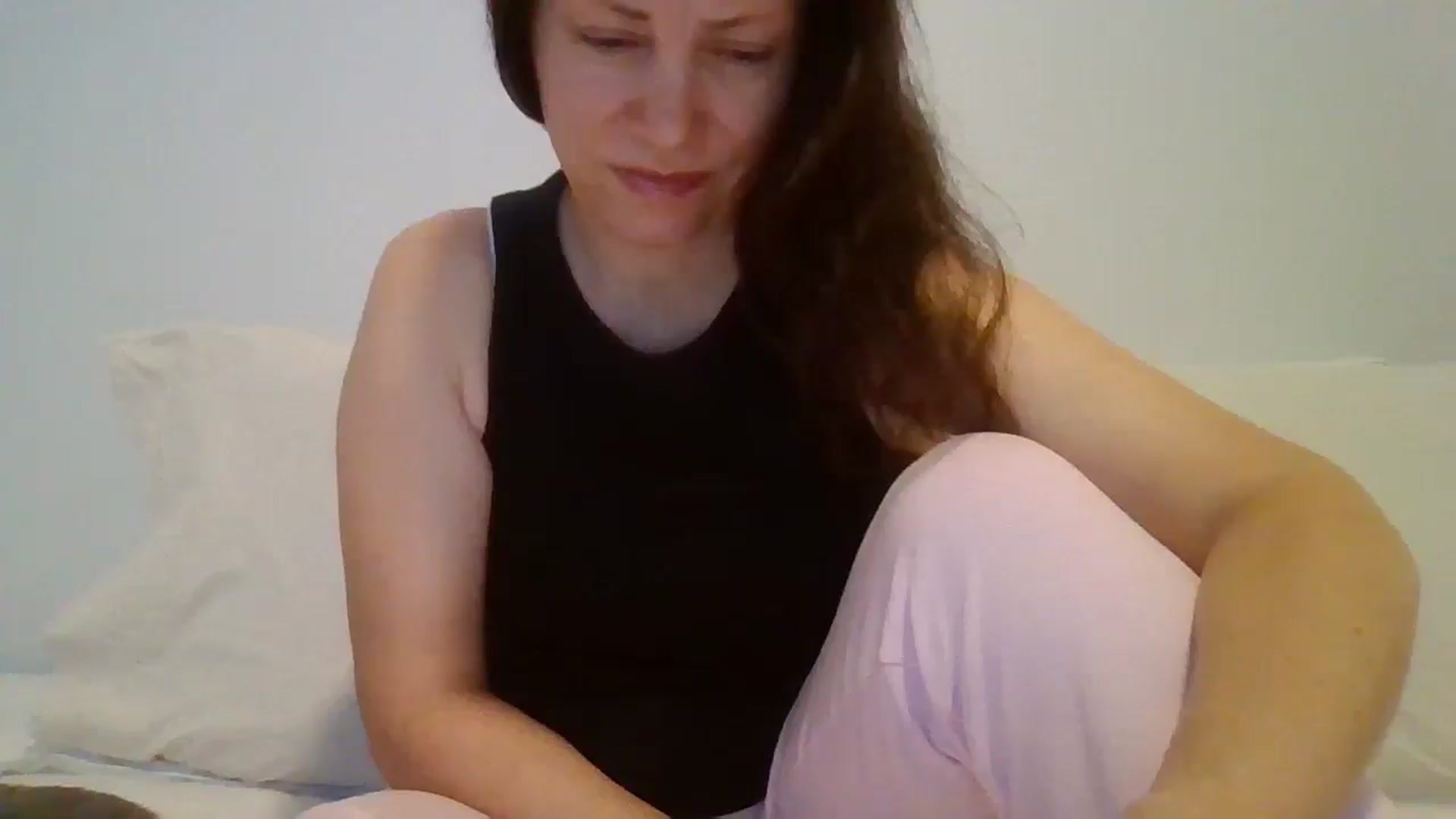 Gallery image thumbnail from LVDOLL's myfreecams stream on, 05/04/2026, 04:59 image 16 of 20
