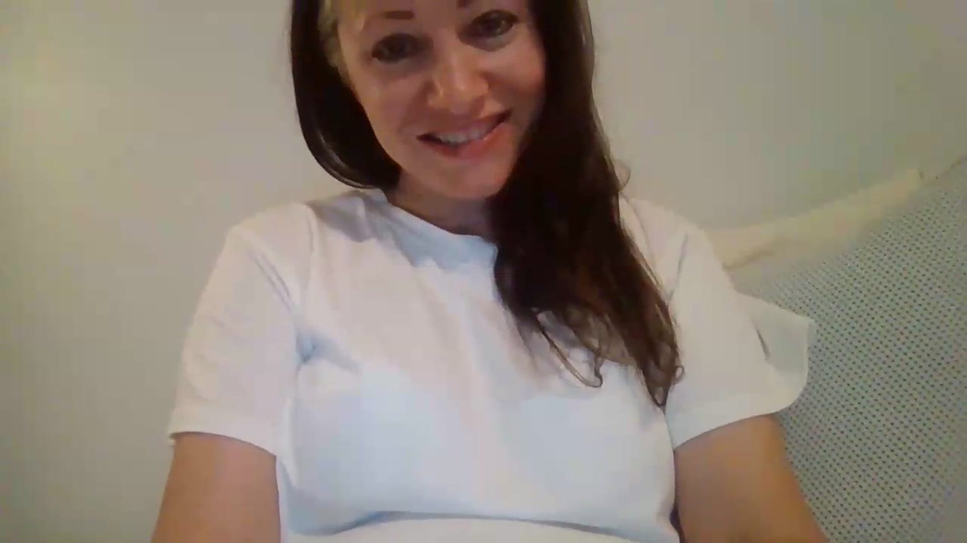 Gallery image thumbnail from LVDOLL's myfreecams stream on, 05/10/2026, 03:51 image 17 of 20
