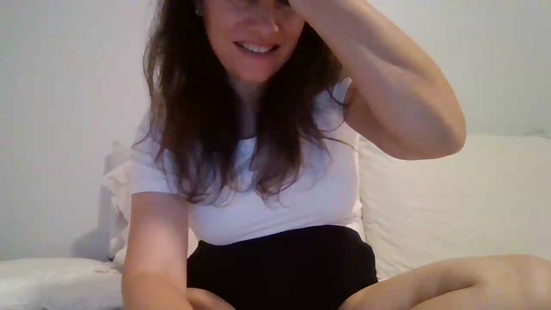 Gallery image thumbnail from LVDOLL's myfreecams stream on, 05/17/2026, 06:47 image 14 of 20