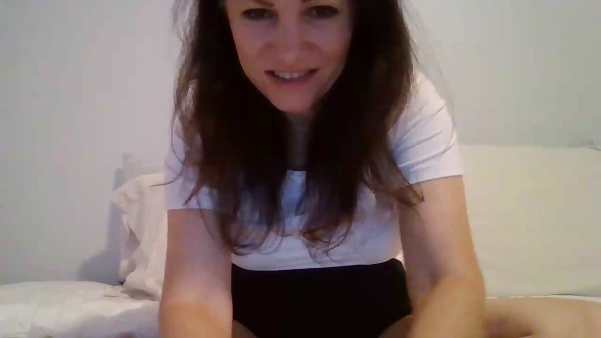 Gallery image thumbnail from LVDOLL's myfreecams stream on, 05/17/2026, 06:47 image 15 of 20