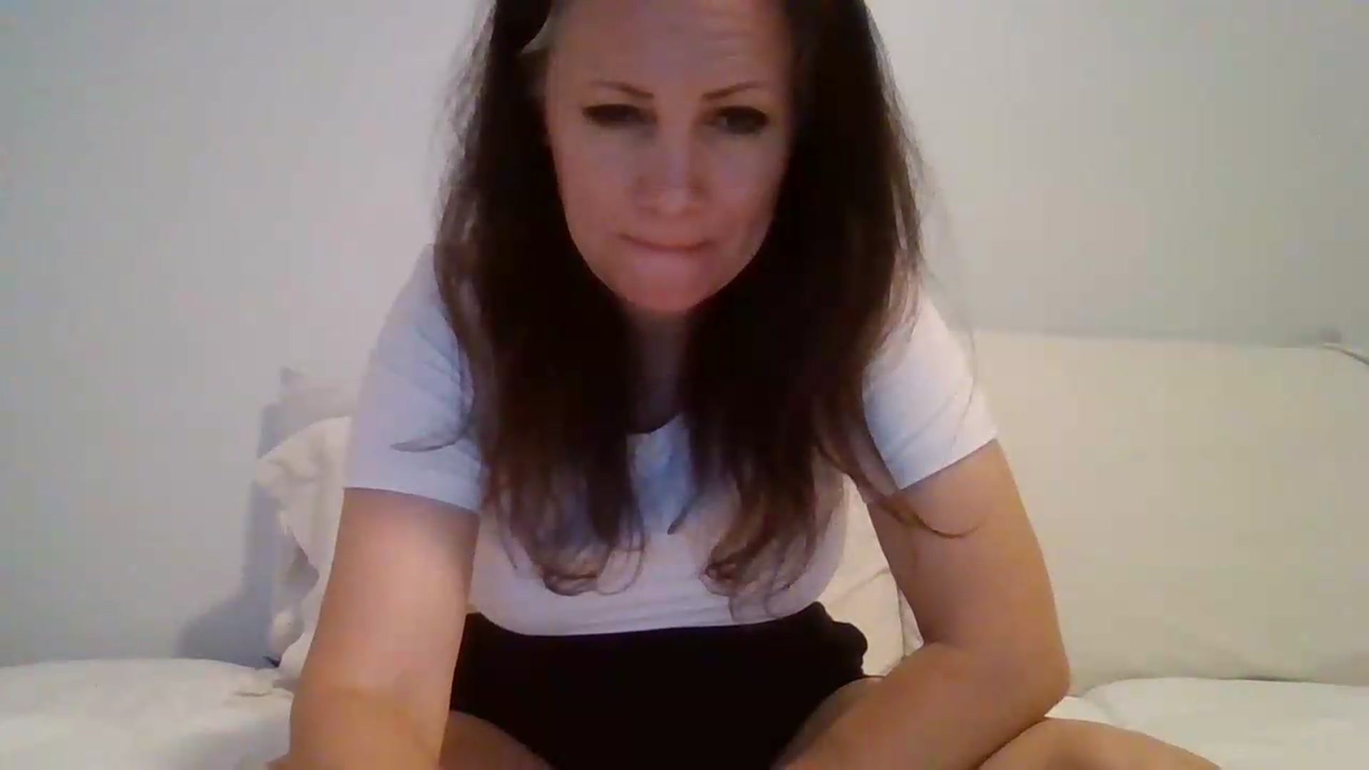 Gallery image thumbnail from LVDOLL's myfreecams stream on, 05/17/2026, 06:47 image 6 of 20