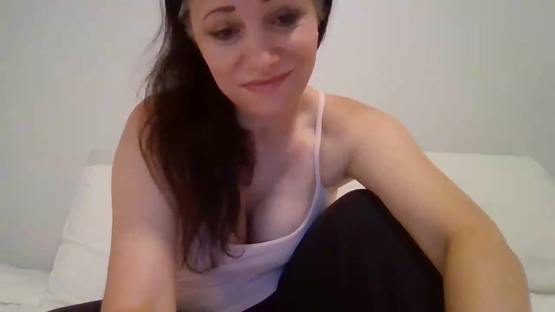 Gallery image thumbnail from LVDOLL's myfreecams stream on, 05/18/2026, 04:03 image 20 of 20