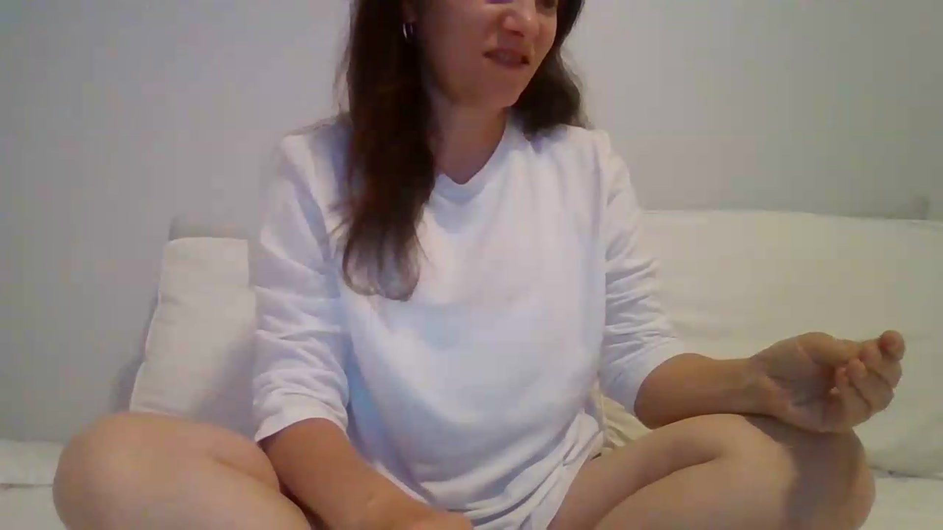 Gallery image thumbnail from LVDOLL's myfreecams stream on, 05/20/2026, 03:38 image 12 of 20