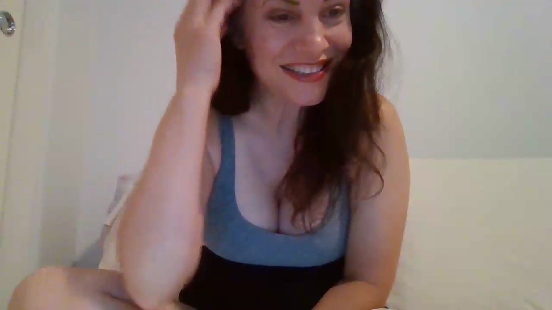 Gallery image thumbnail from LVDOLL's myfreecams stream on, 05/24/2026, 05:13 image 11 of 20