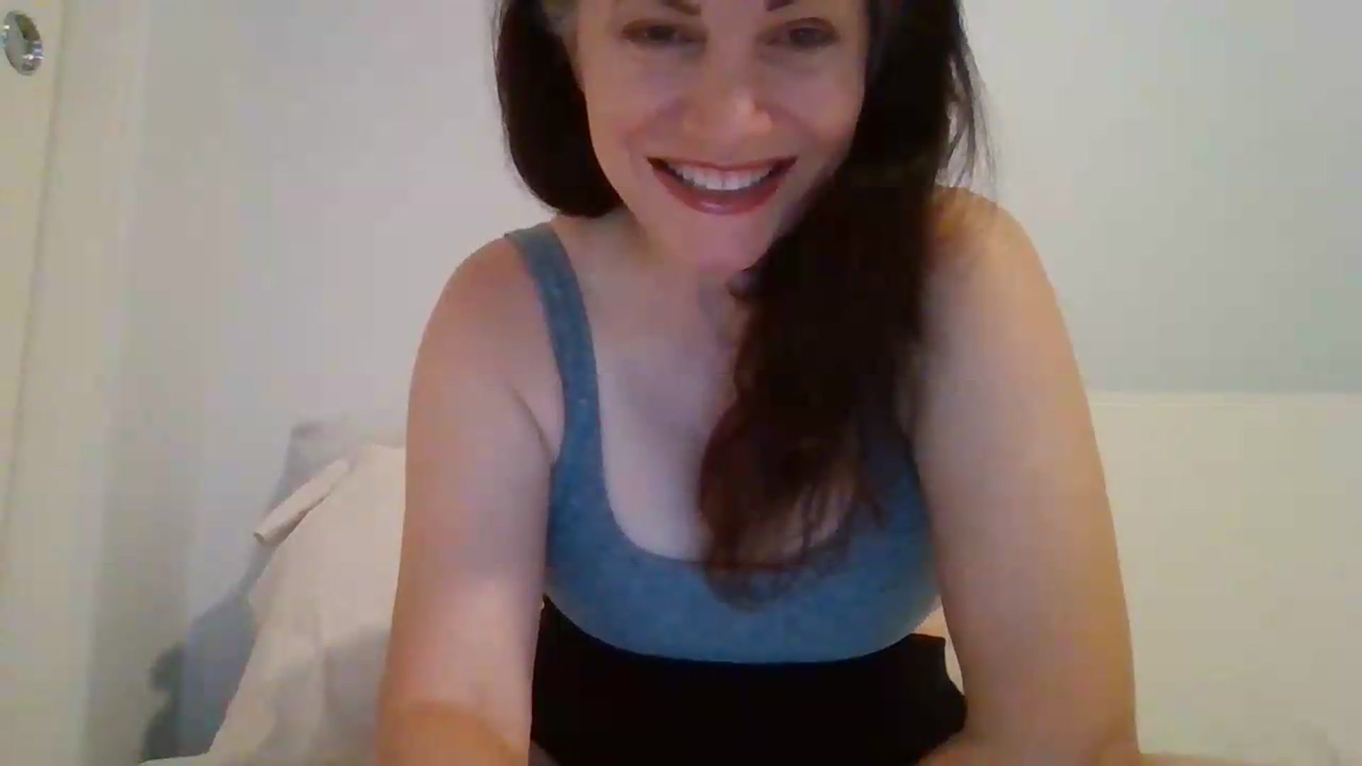 Gallery image thumbnail from LVDOLL's myfreecams stream on, 05/24/2026, 05:13 image 4 of 20