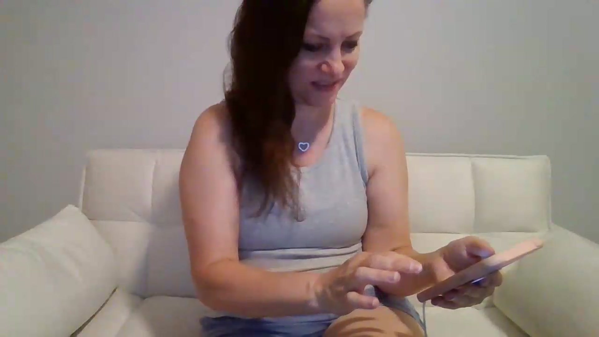 Gallery image thumbnail from LVDOLL's myfreecams stream on, 06/08/2026, 03:59 image 18 of 20
