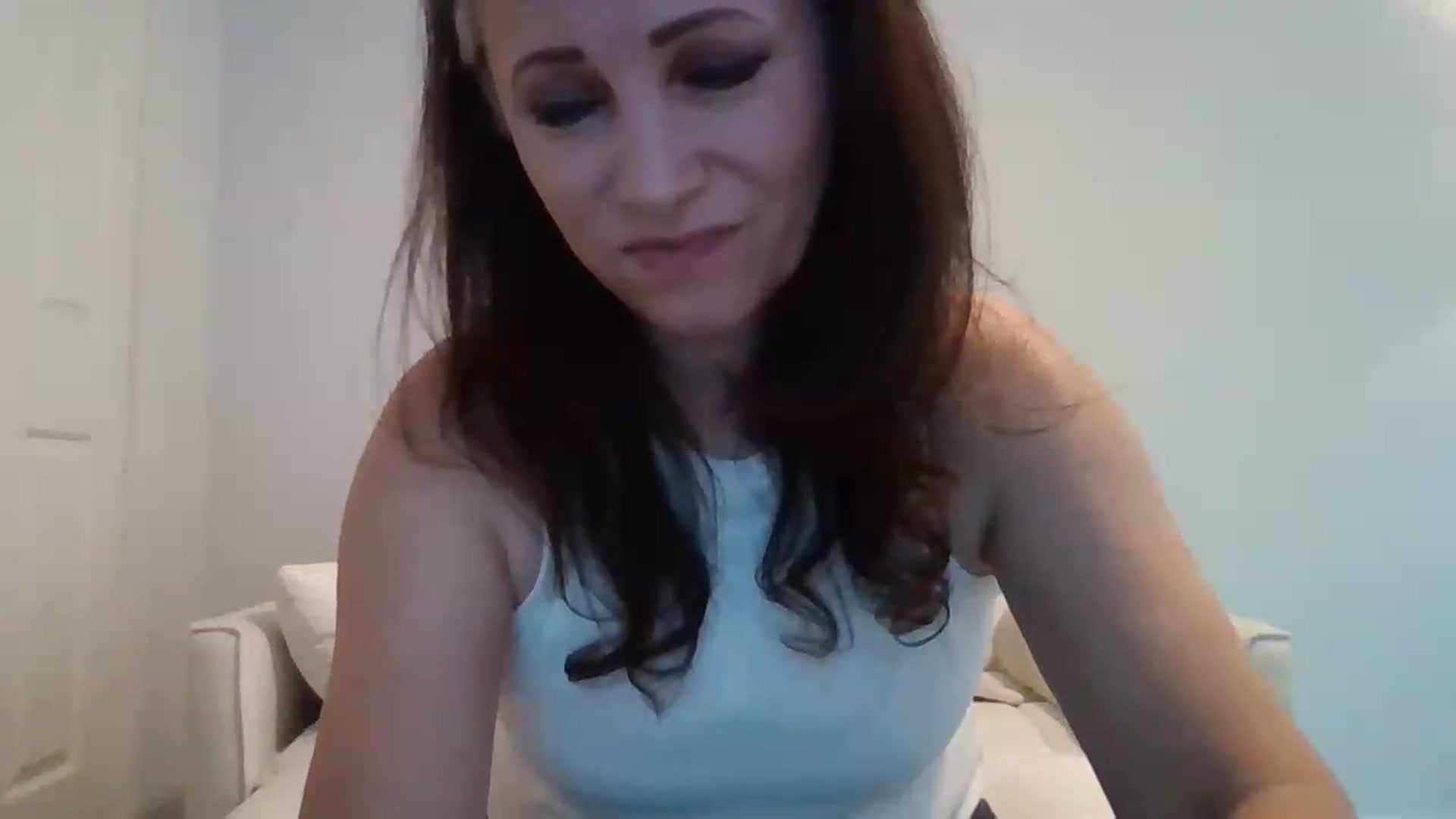 Gallery image thumbnail from LVDOLL's myfreecams stream on, 06/19/2026, 01:52 image 16 of 20