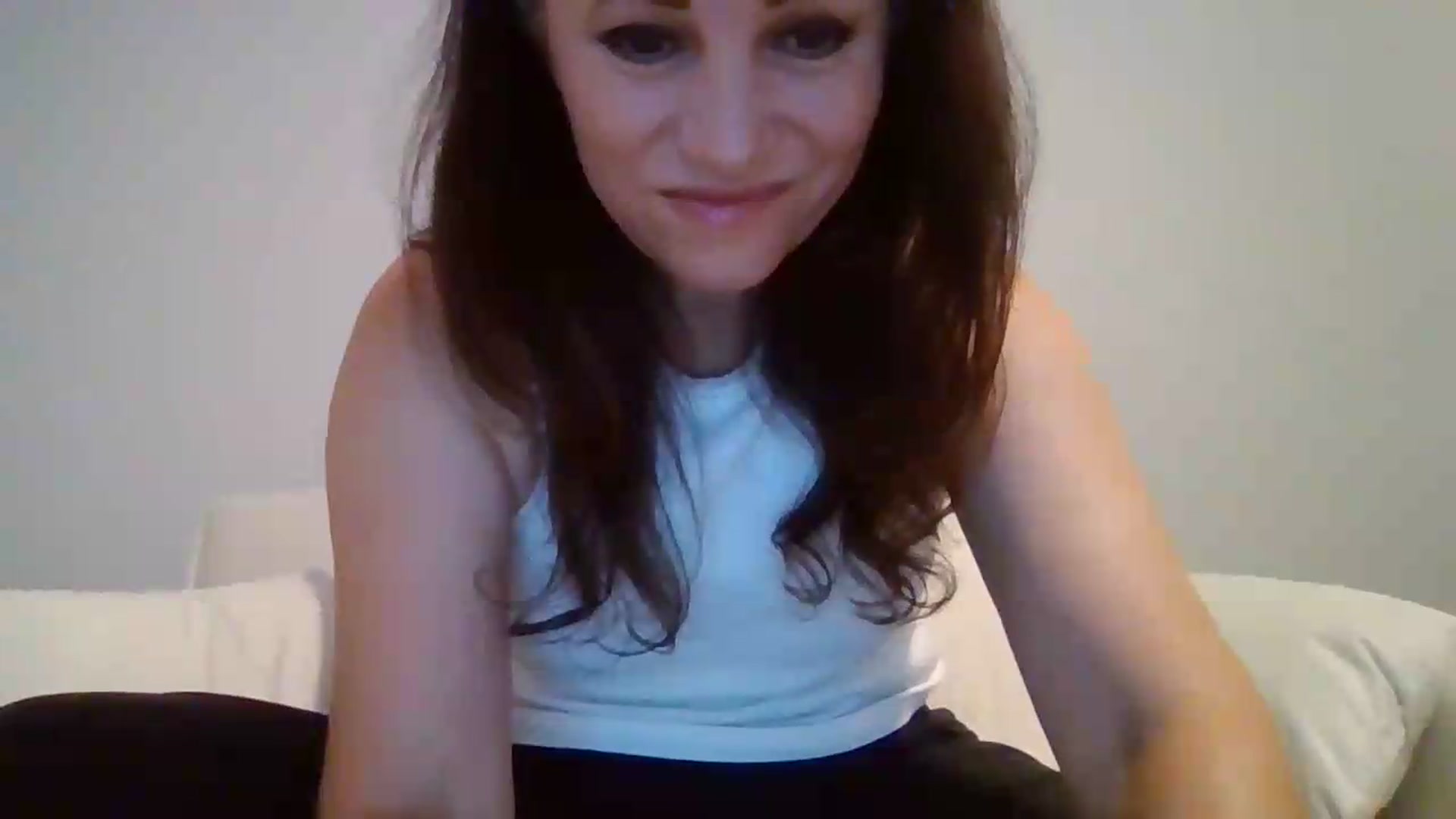 Gallery image thumbnail from LVDOLL's myfreecams stream on, 06/19/2026, 03:41 image 15 of 20