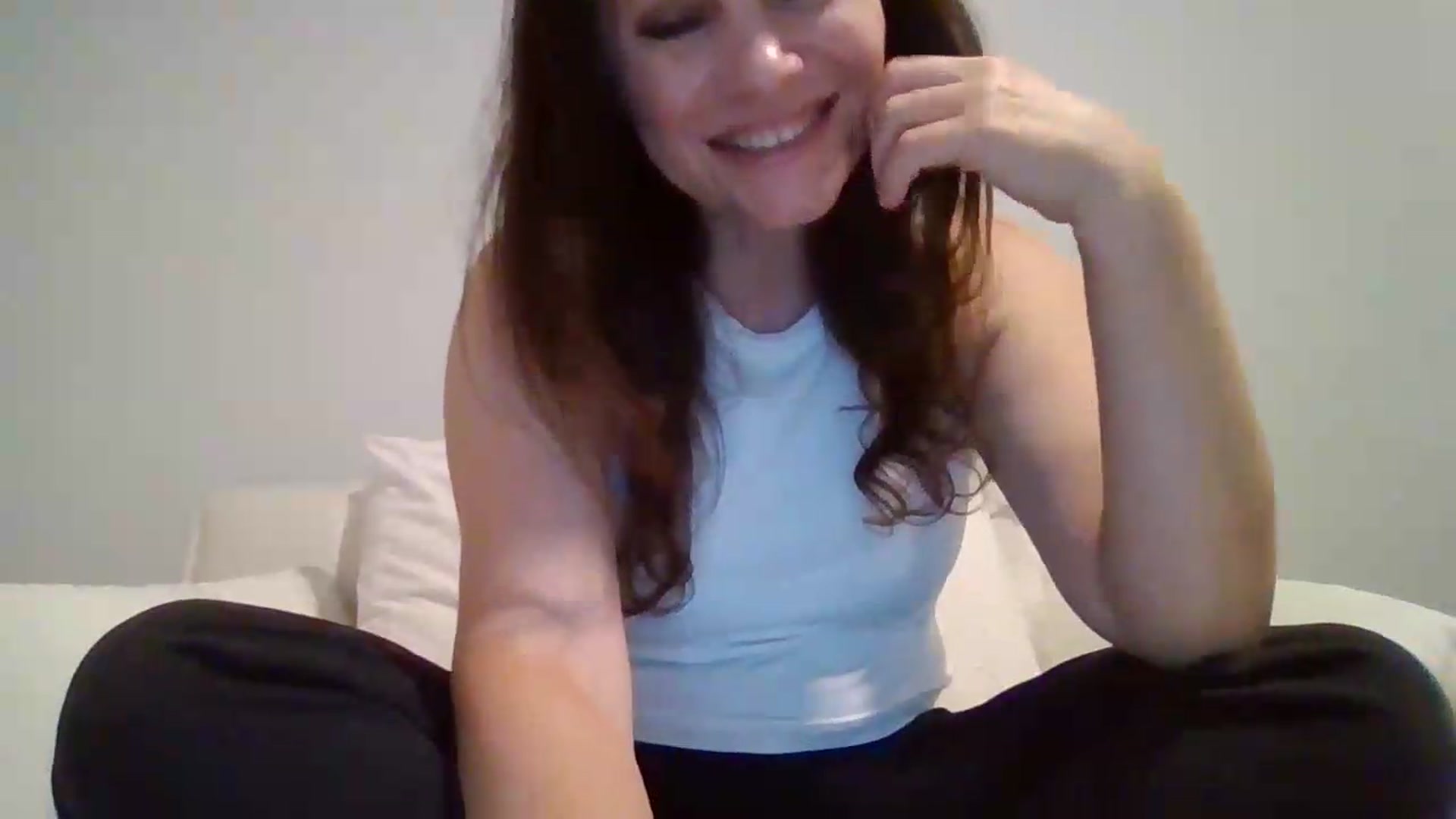Gallery image thumbnail from LVDOLL's myfreecams stream on, 06/19/2026, 03:41 image 19 of 20
