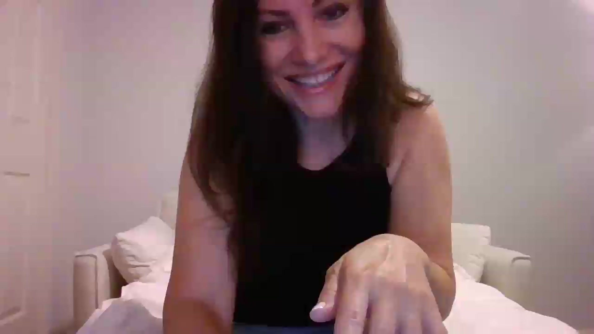 Gallery image thumbnail from LVDOLL's myfreecams stream on, 06/20/2026, 05:10 image 10 of 20