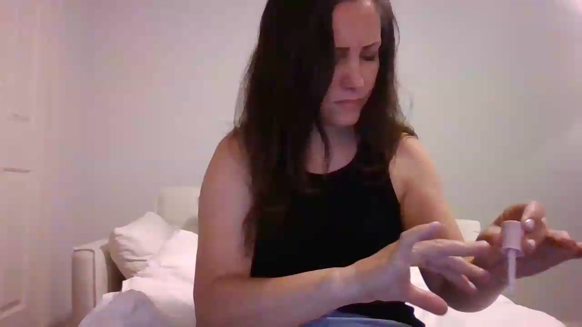 Gallery image thumbnail from LVDOLL's myfreecams stream on, 06/20/2026, 05:10 image 12 of 20