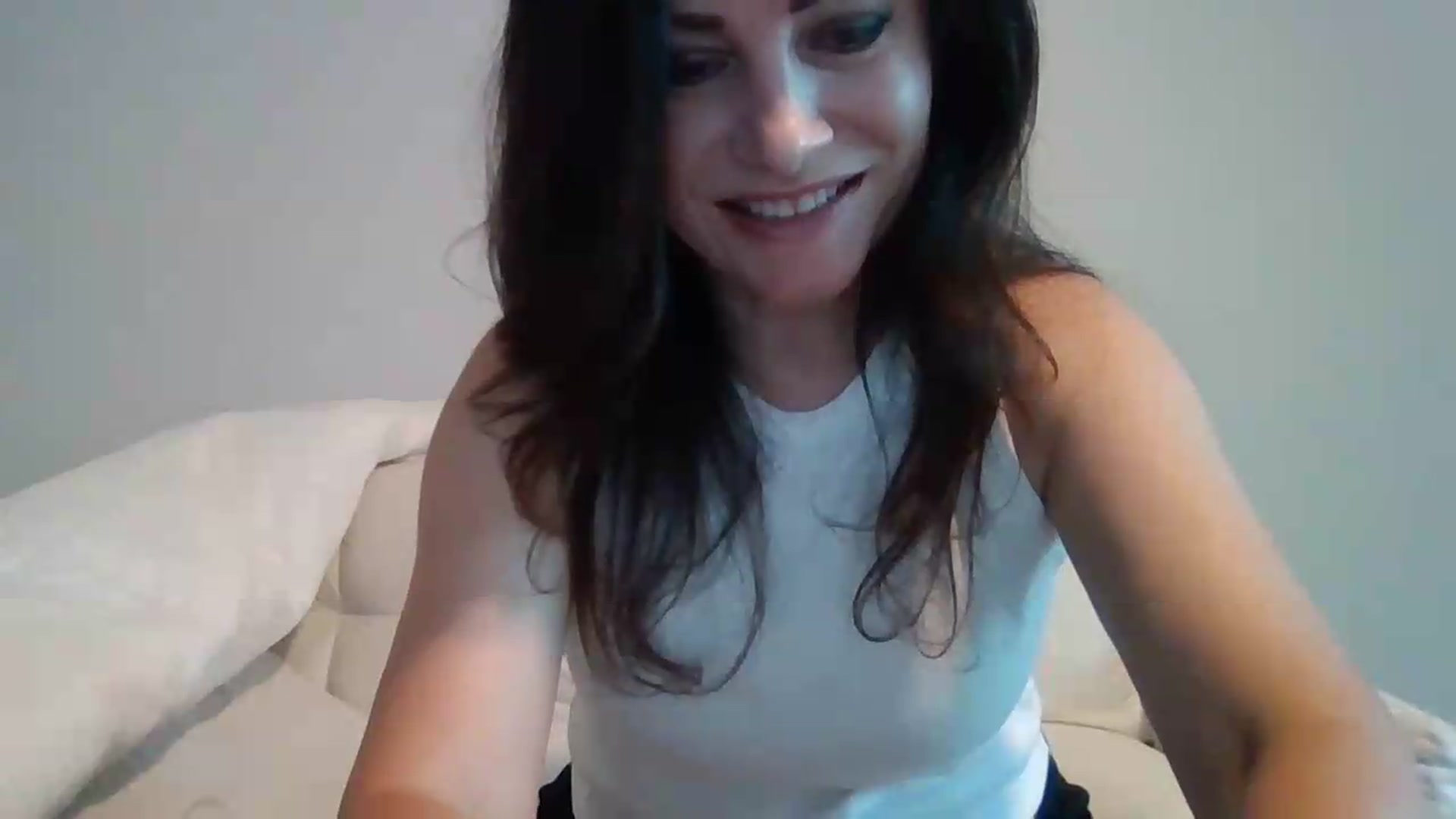 Gallery image thumbnail from LVDOLL's myfreecams stream on, 06/23/2026, 01:41 image 18 of 20