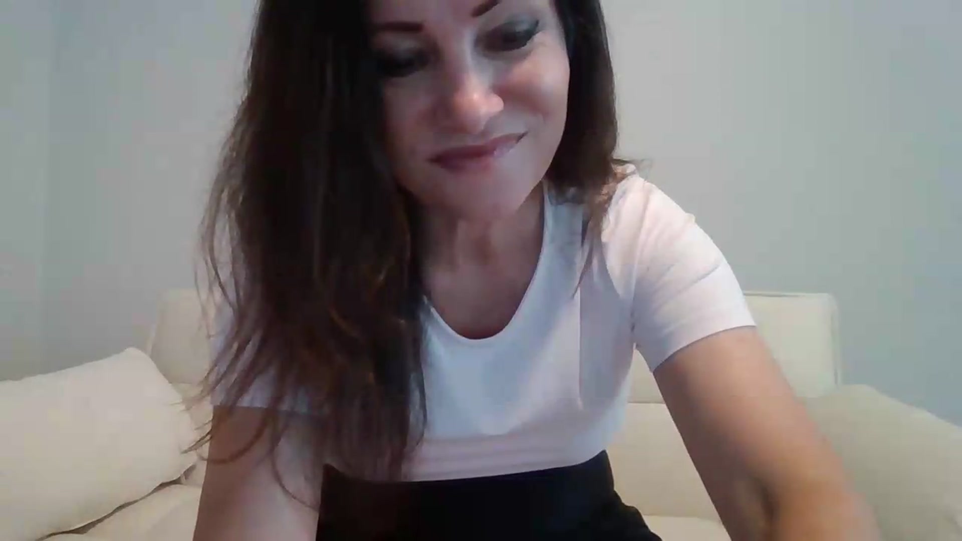 Gallery image thumbnail from LVDOLL's myfreecams stream on, 06/27/2026, 24:49 image 19 of 20