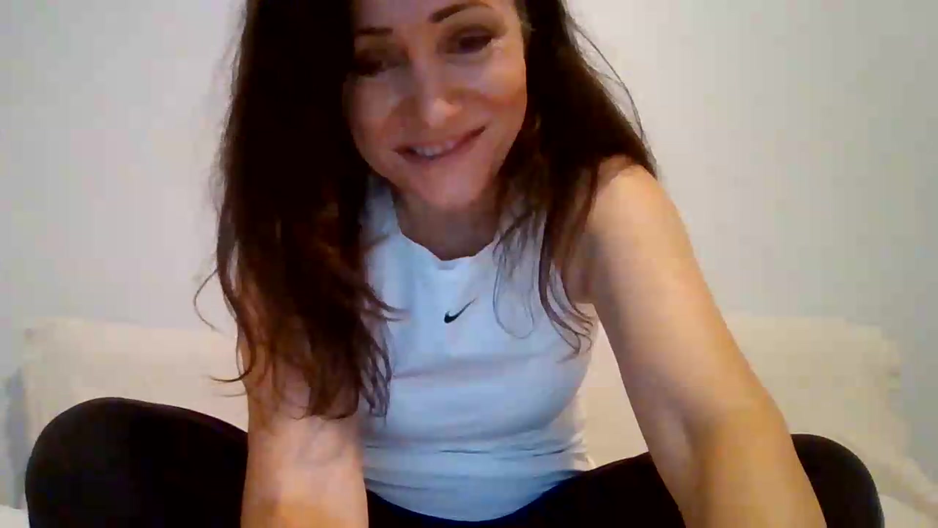 Gallery image thumbnail from LVDOLL's myfreecams stream on, 08/04/2026, 03:12 image 15 of 20