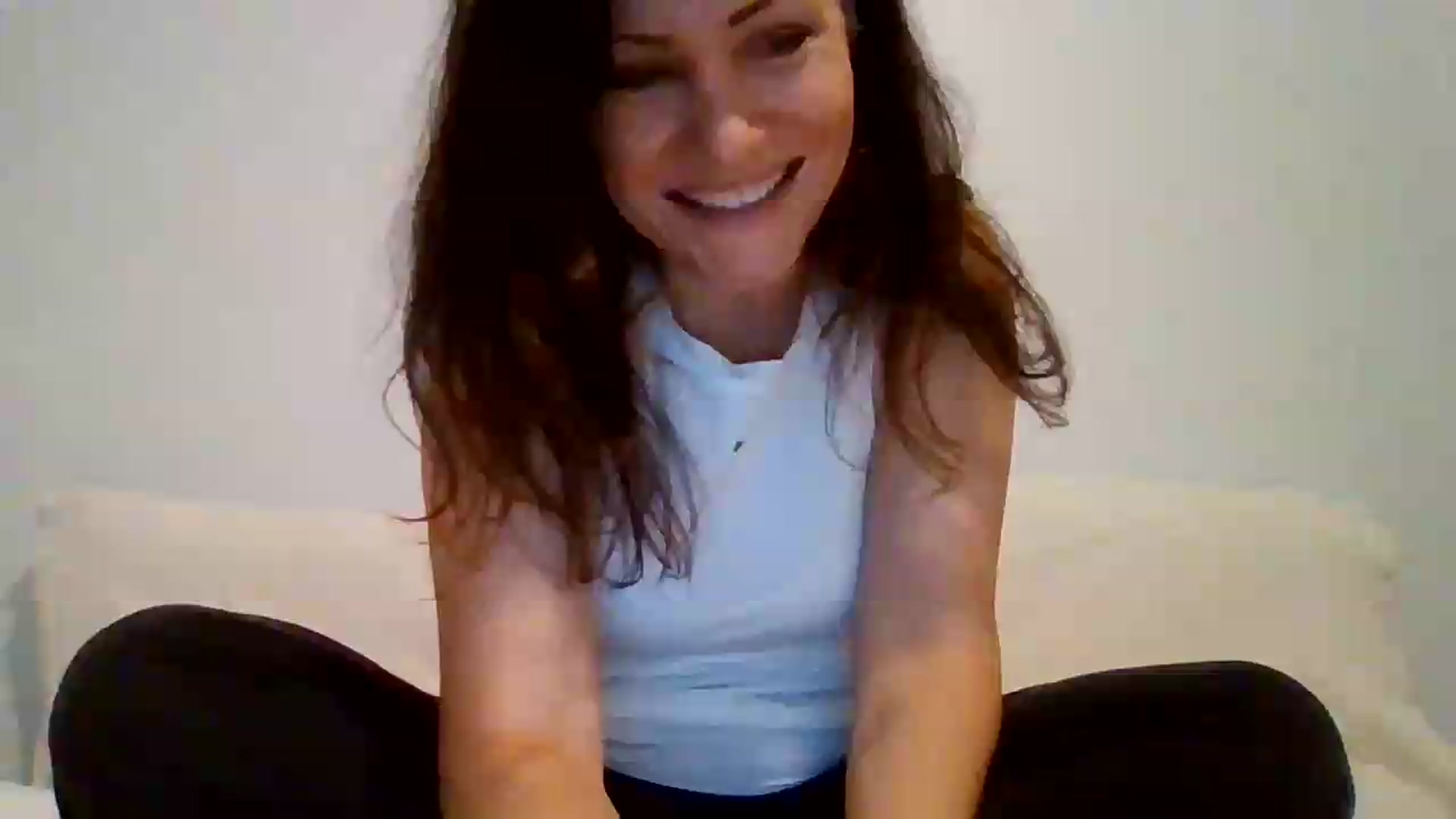 Gallery image thumbnail from LVDOLL's myfreecams stream on, 08/04/2026, 03:12 image 17 of 20
