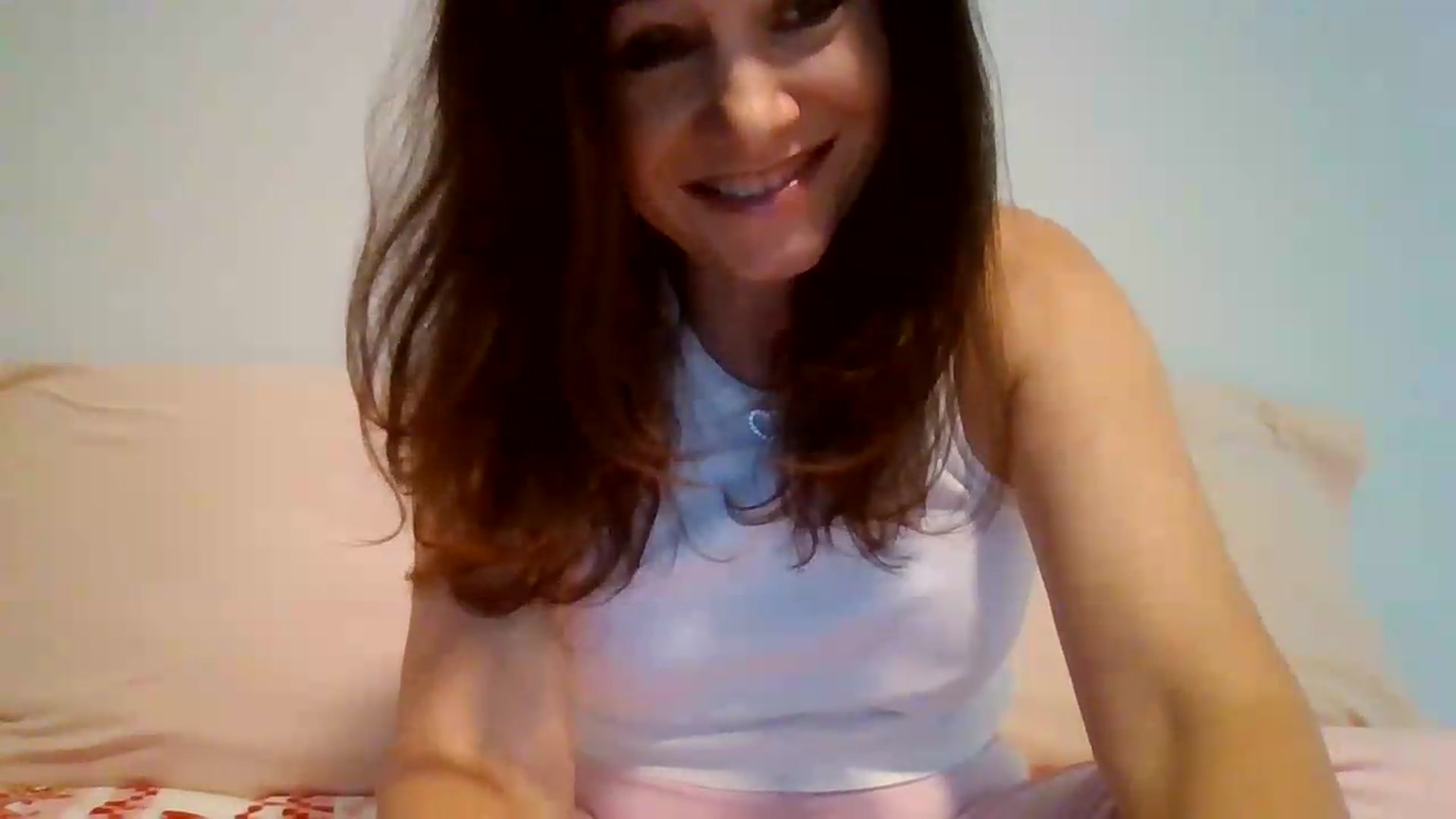Gallery image thumbnail from LVDOLL's myfreecams stream on, 08/10/2026, 20:13 image 19 of 20