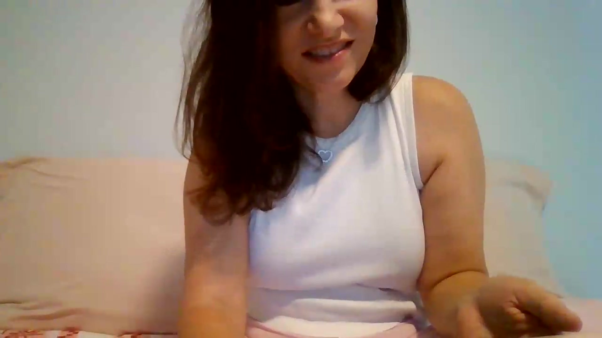 Gallery image thumbnail from LVDOLL's myfreecams stream on, 08/10/2026, 20:13 image 8 of 20