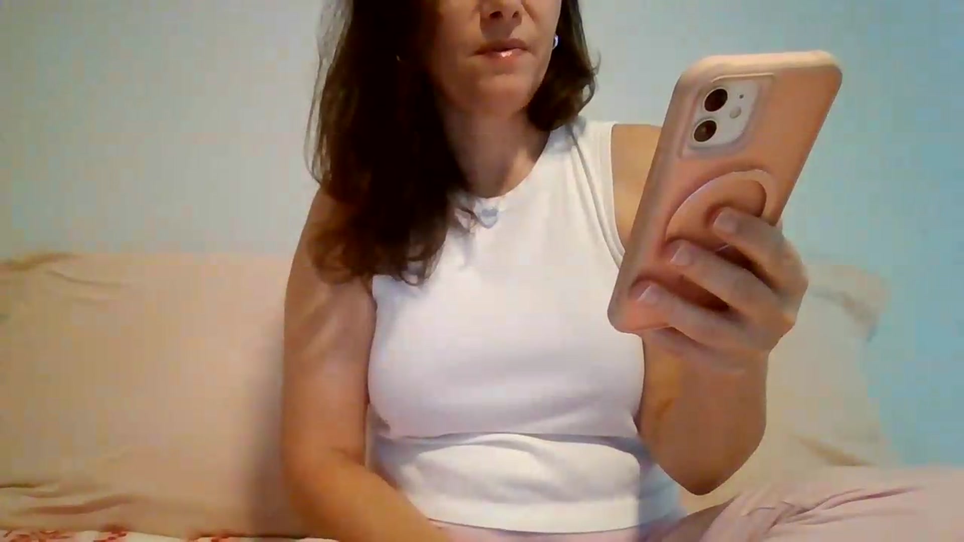 Gallery image thumbnail from LVDOLL's myfreecams stream on, 08/10/2026, 20:13 image 6 of 20