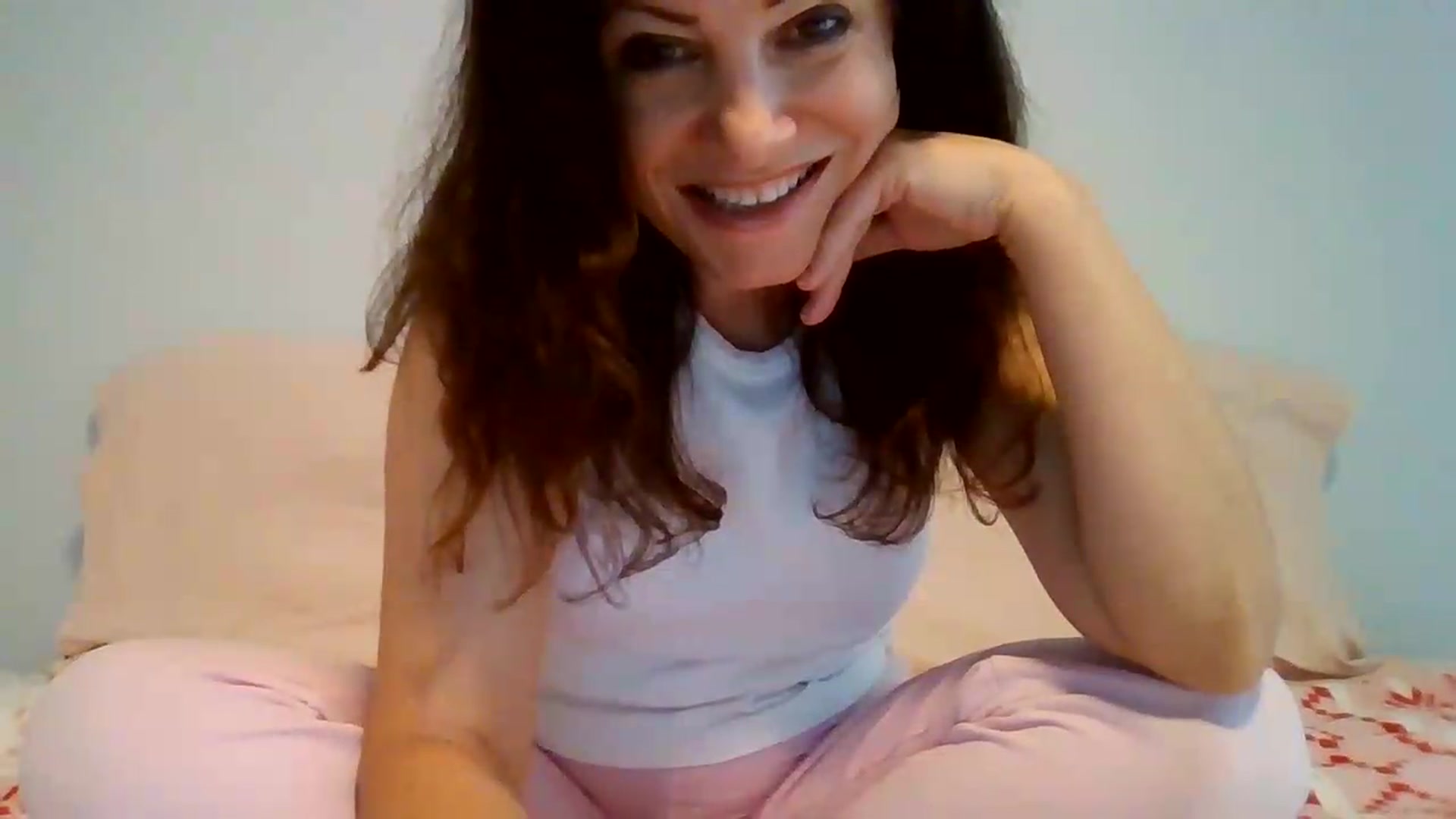 Gallery image thumbnail from LVDOLL's myfreecams stream on, 08/11/2026, 01:23 image 17 of 20