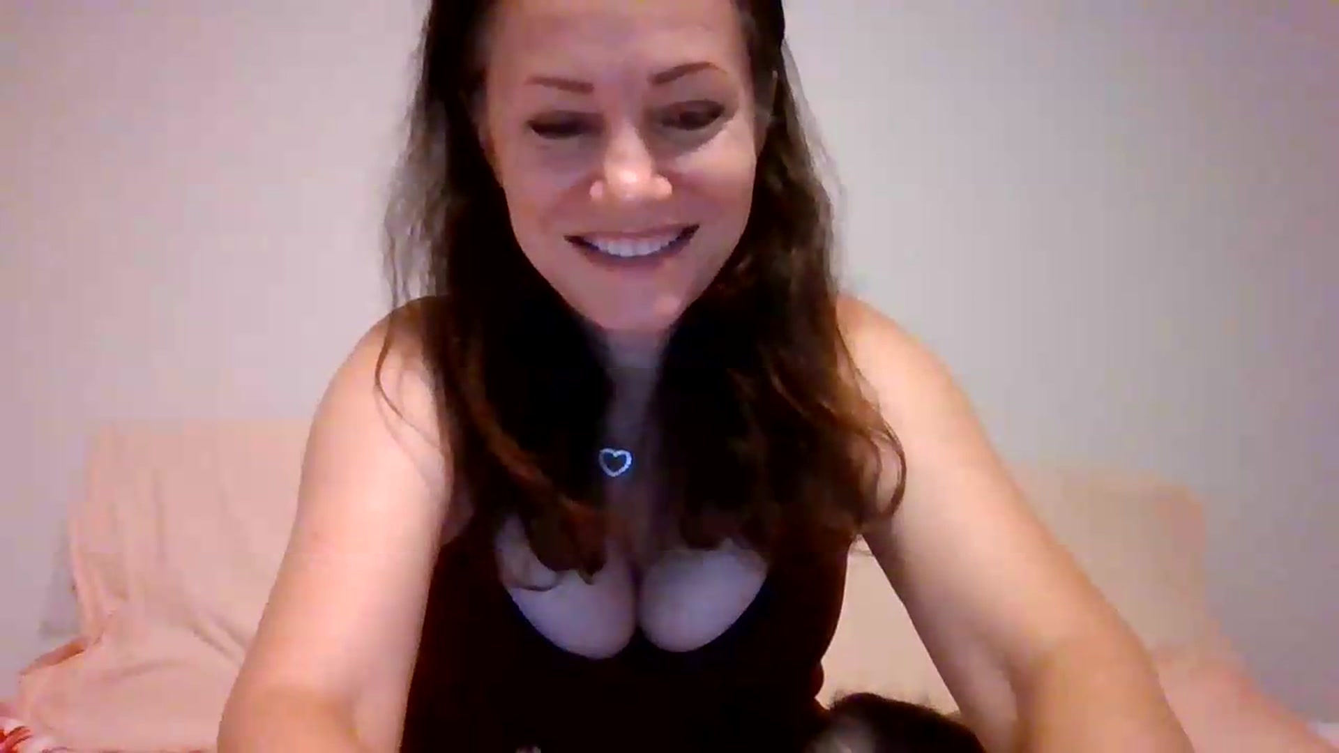 Gallery image thumbnail from LVDOLL's myfreecams stream on, 08/12/2026, 05:36 image 17 of 20