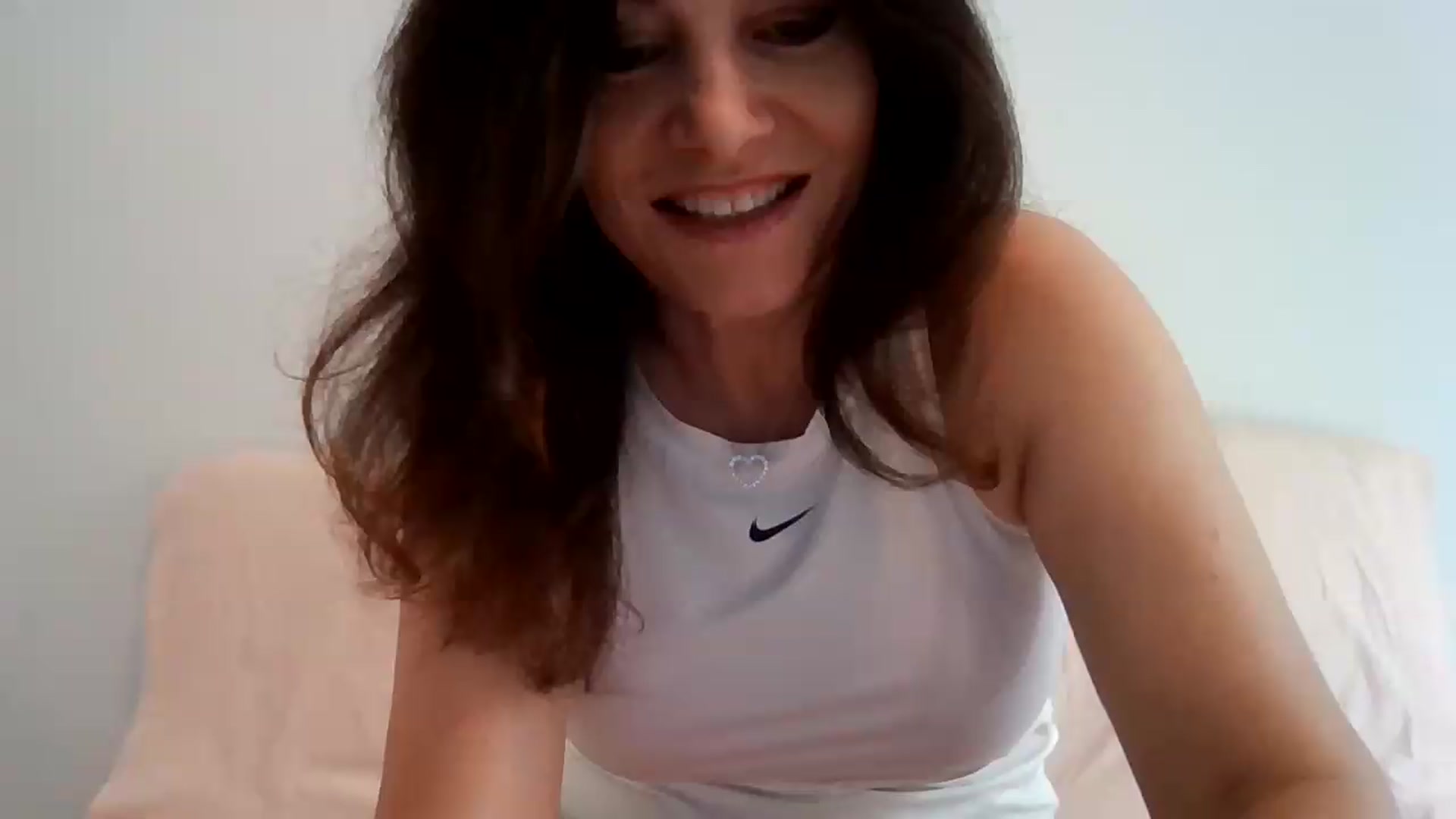 Gallery image thumbnail from LVDOLL's myfreecams stream on, 08/12/2026, 22:54 image 17 of 20