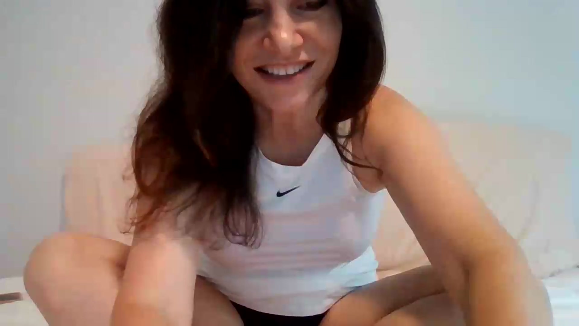 Gallery image thumbnail from LVDOLL's myfreecams stream on, 08/13/2026, 24:40 image 17 of 20