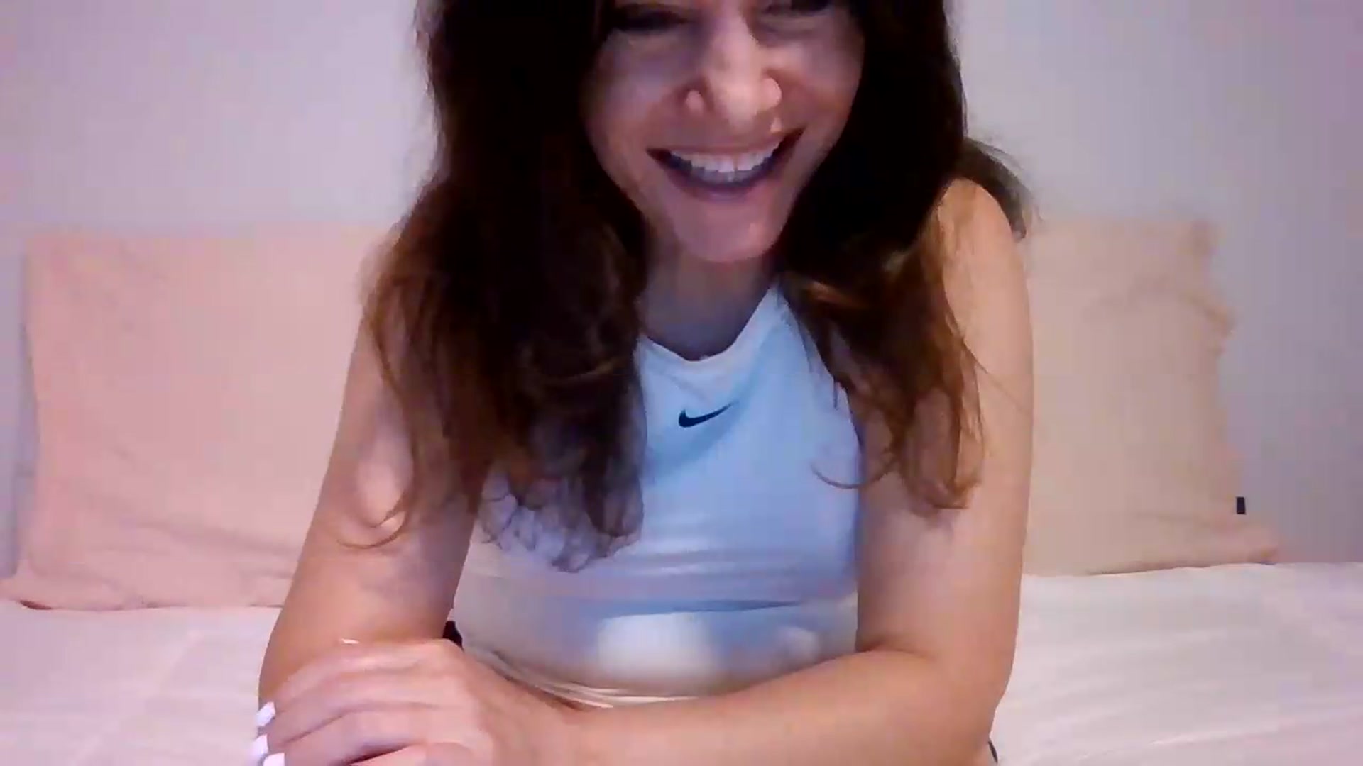 Gallery image thumbnail from LVDOLL's myfreecams stream on, 08/13/2026, 02:43 image 18 of 20