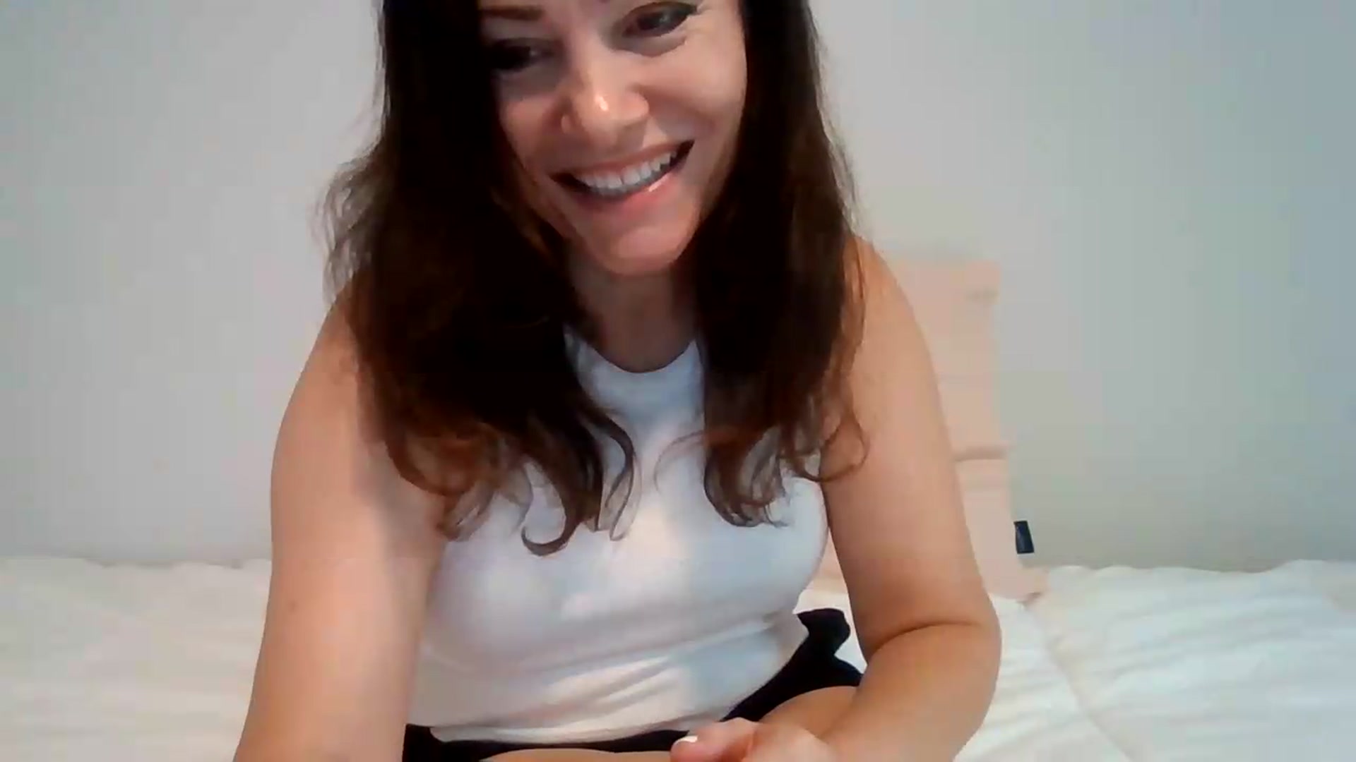Gallery image thumbnail from LVDOLL's myfreecams stream on, 08/14/2026, 01:56 image 12 of 20