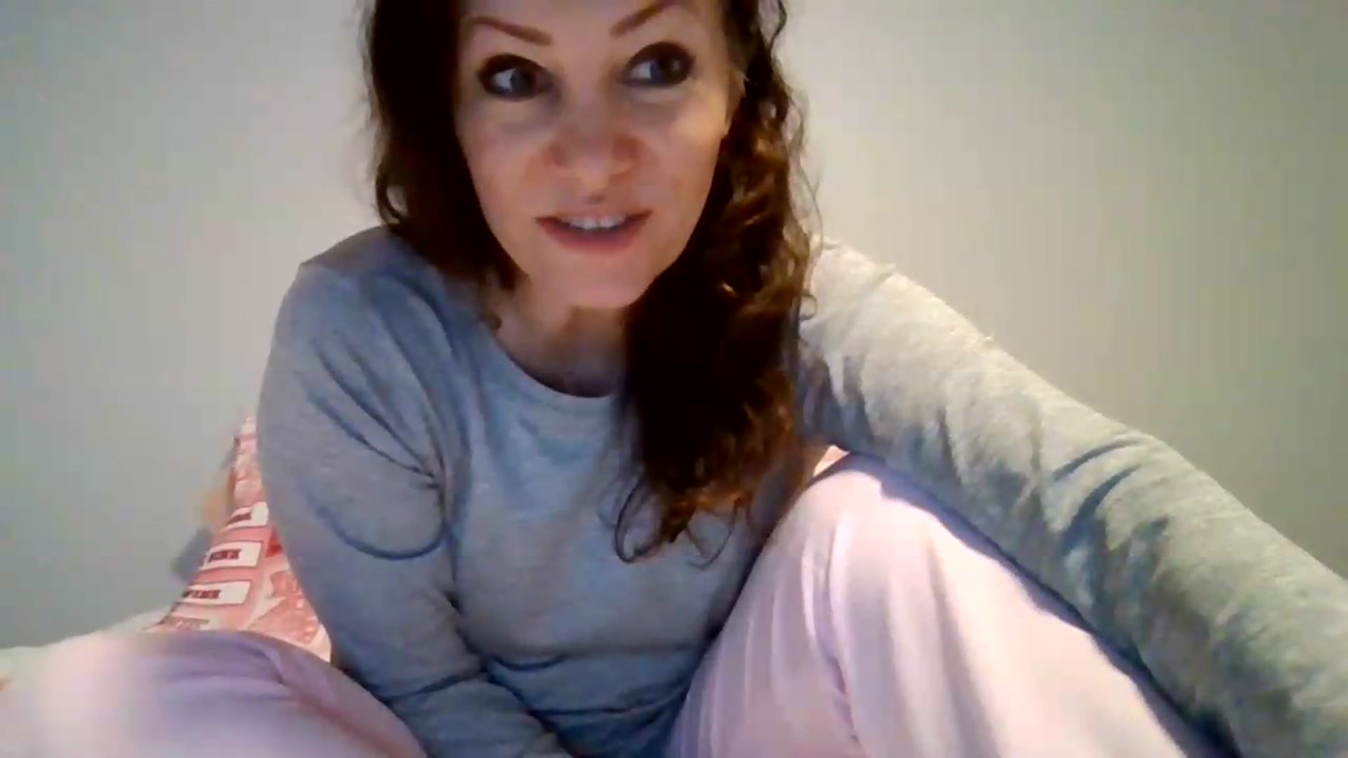 Gallery image thumbnail from LVDOLL's myfreecams stream on, 08/19/2026, 05:21 image 17 of 20