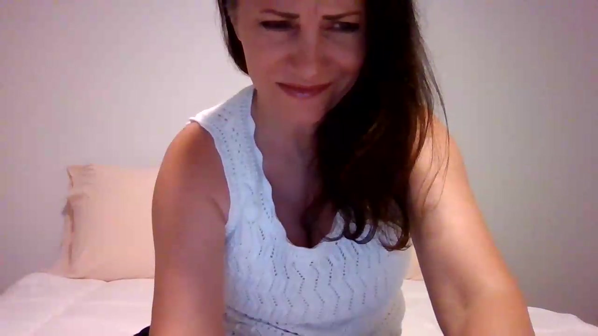 Gallery image thumbnail from LVDOLL's myfreecams stream on, 08/24/2026, 04:03 image 3 of 20