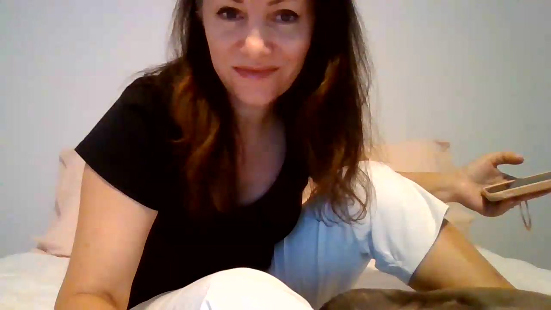 Gallery image thumbnail from LVDOLL's myfreecams stream on, 08/25/2026, 02:08 image 17 of 20