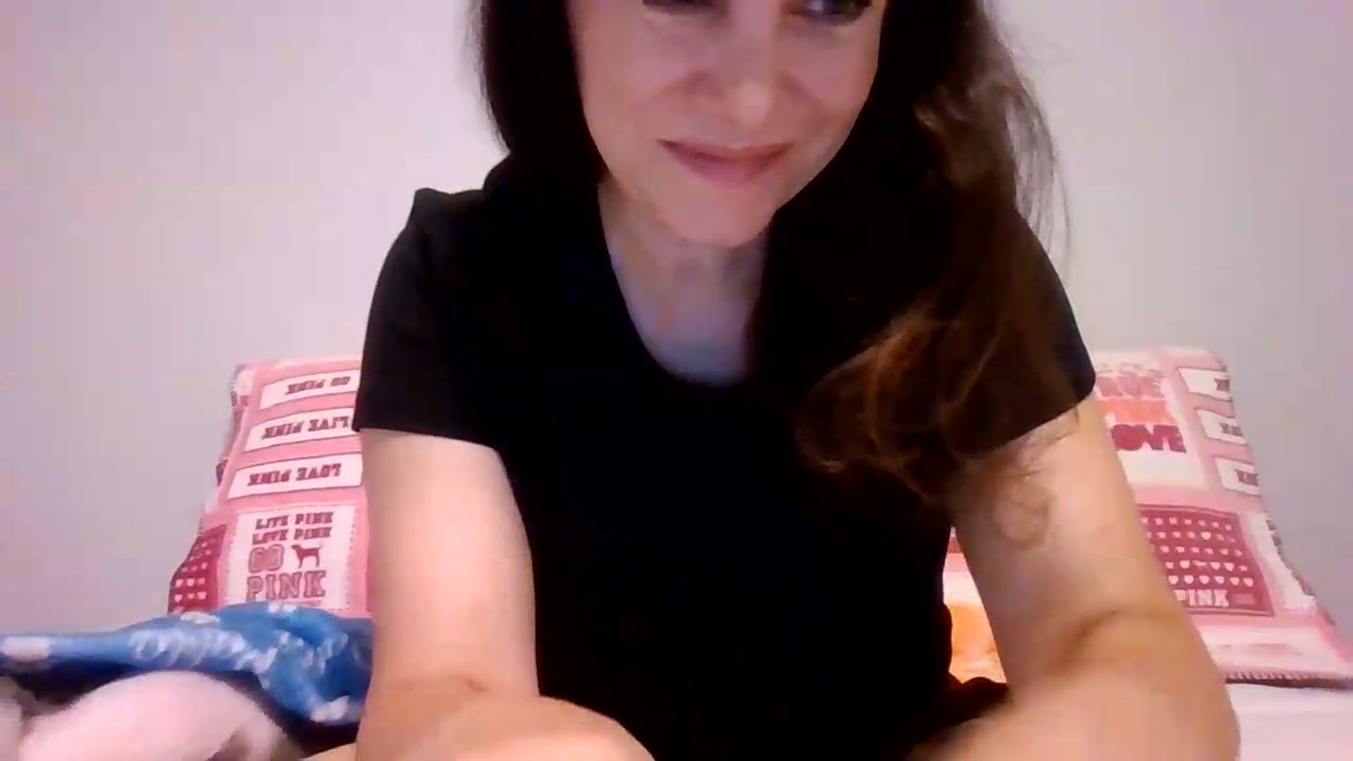 Gallery image thumbnail from LVDOLL's myfreecams stream on, 08/27/2026, 05:15 image 14 of 20