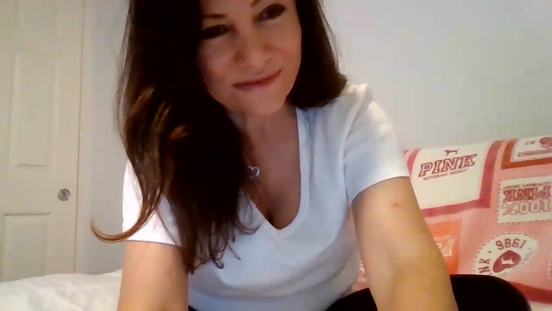 Gallery image thumbnail from LVDOLL's myfreecams stream on, 09/04/2026, 04:24 image 14 of 20