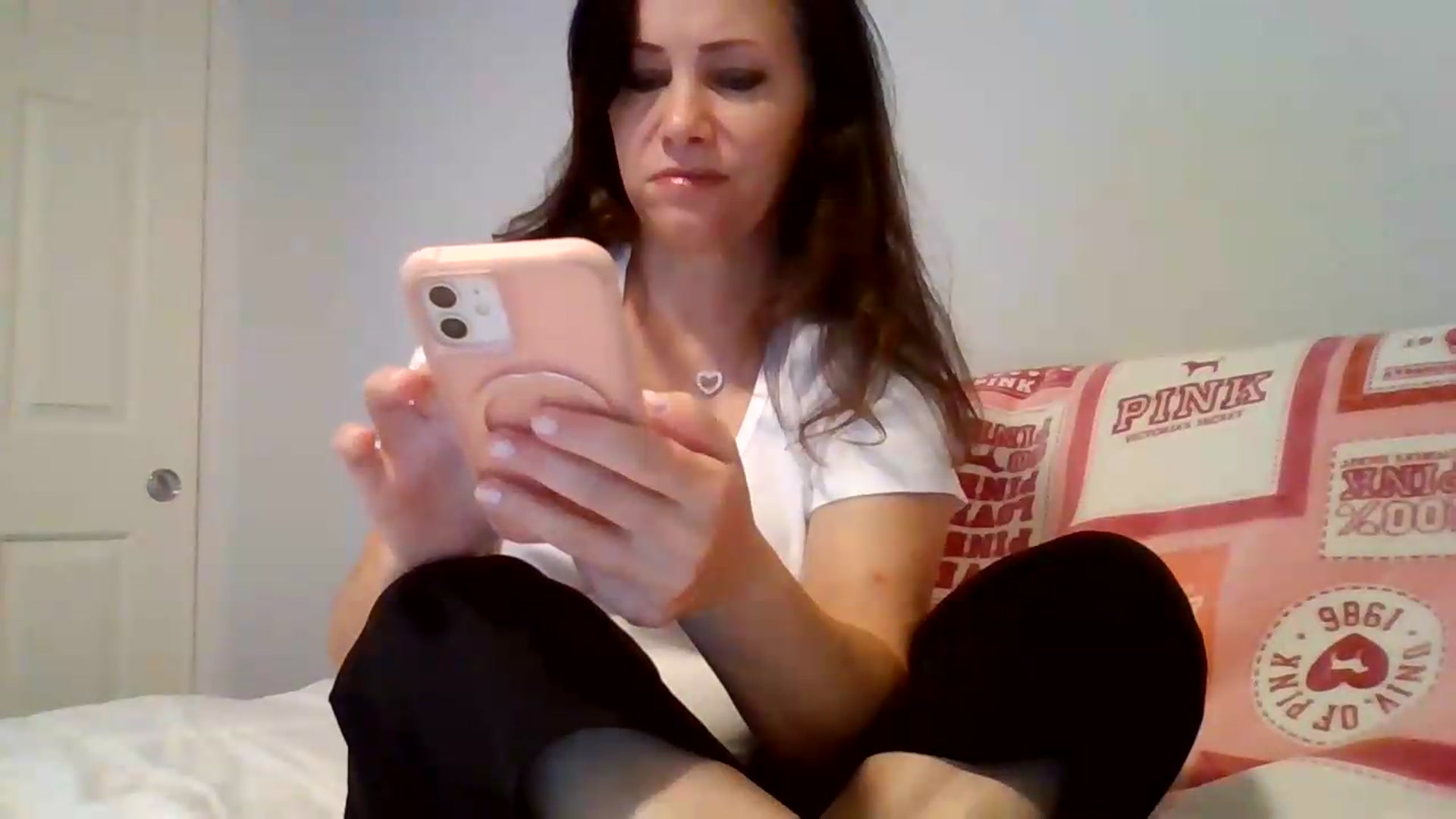 Gallery image thumbnail from LVDOLL's myfreecams stream on, 09/04/2026, 04:24 image 5 of 20