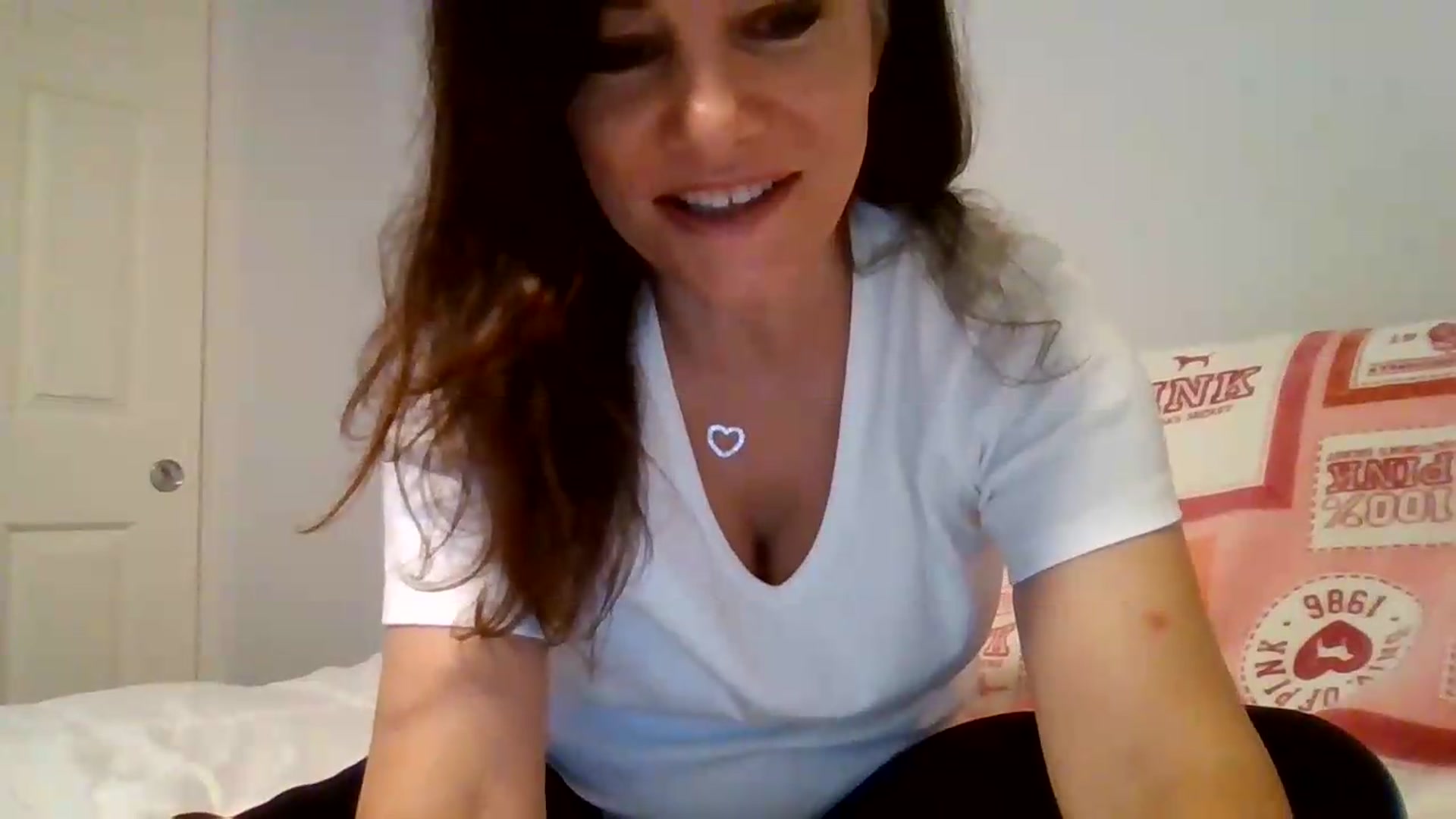 Gallery image thumbnail from LVDOLL's myfreecams stream on, 09/04/2026, 04:24 image 6 of 20