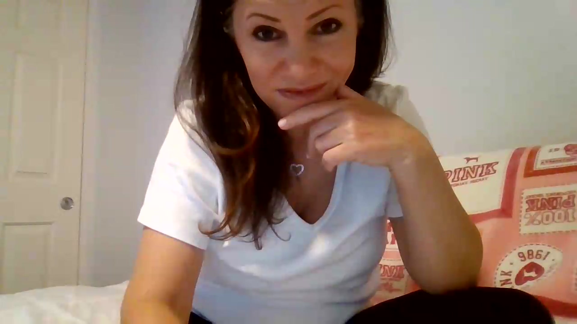 Gallery image thumbnail from LVDOLL's myfreecams stream on, 09/04/2026, 04:24 image 13 of 20