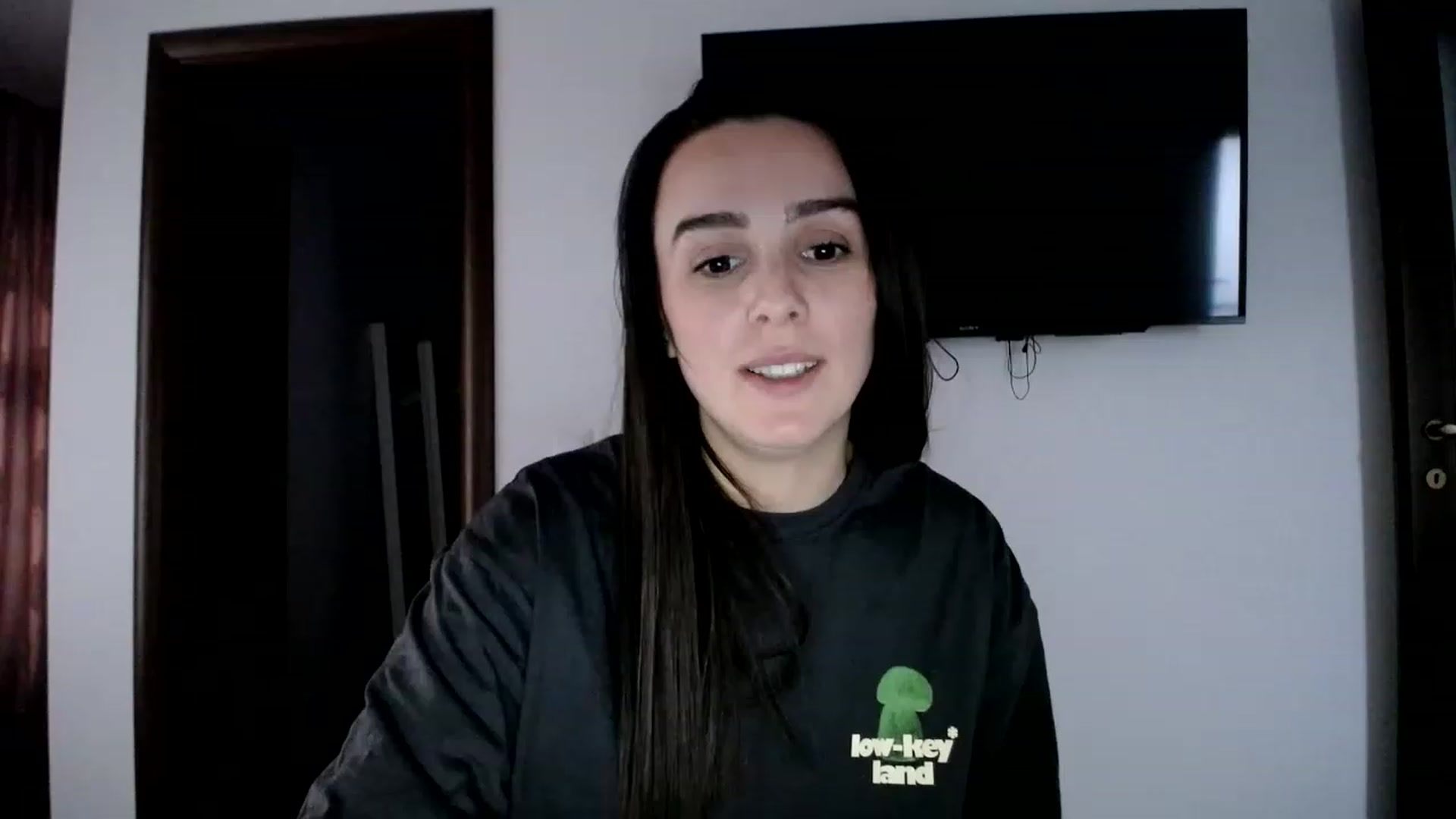 Gallery image thumbnail from L_A_U's myfreecams stream on, 11/21/2022, 10:52 image 2 of 20