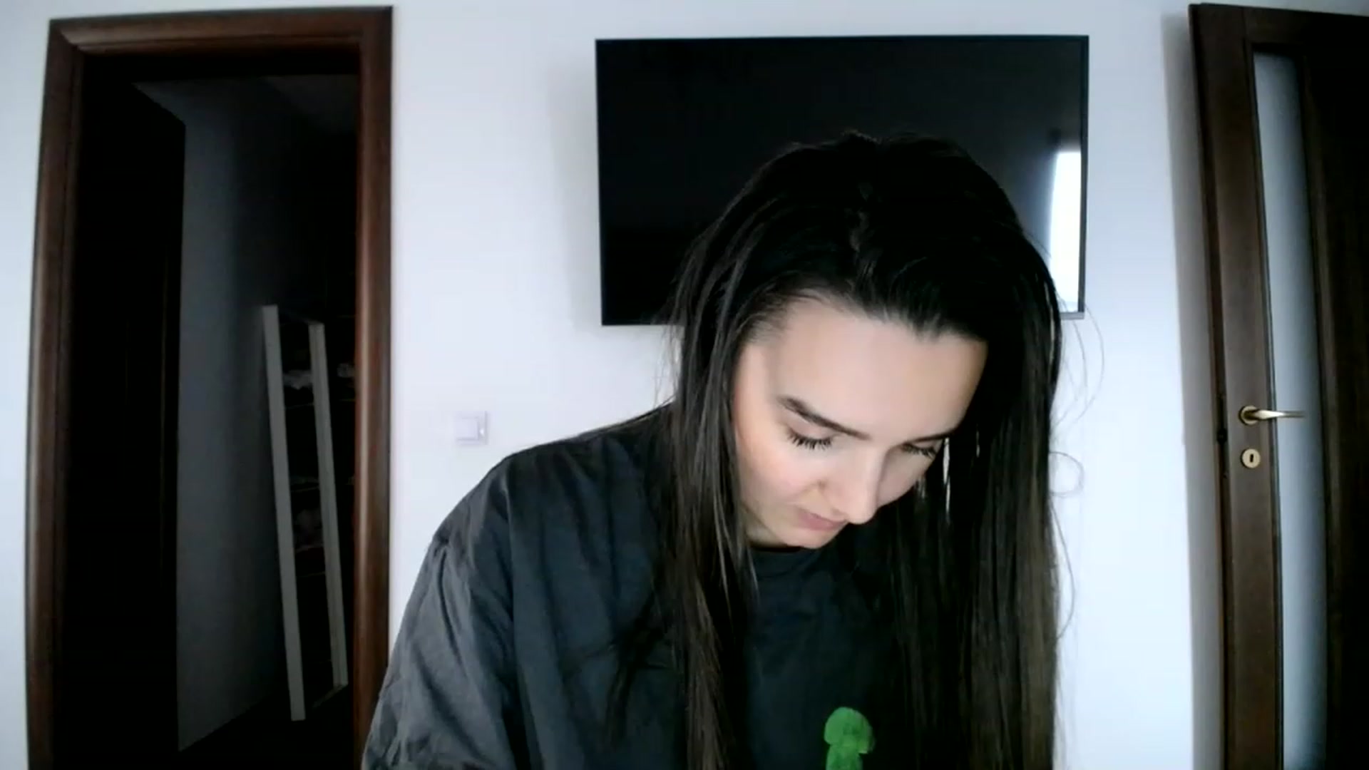 Gallery image thumbnail from L_A_U's myfreecams stream on, 11/21/2022, 10:52 image 20 of 20
