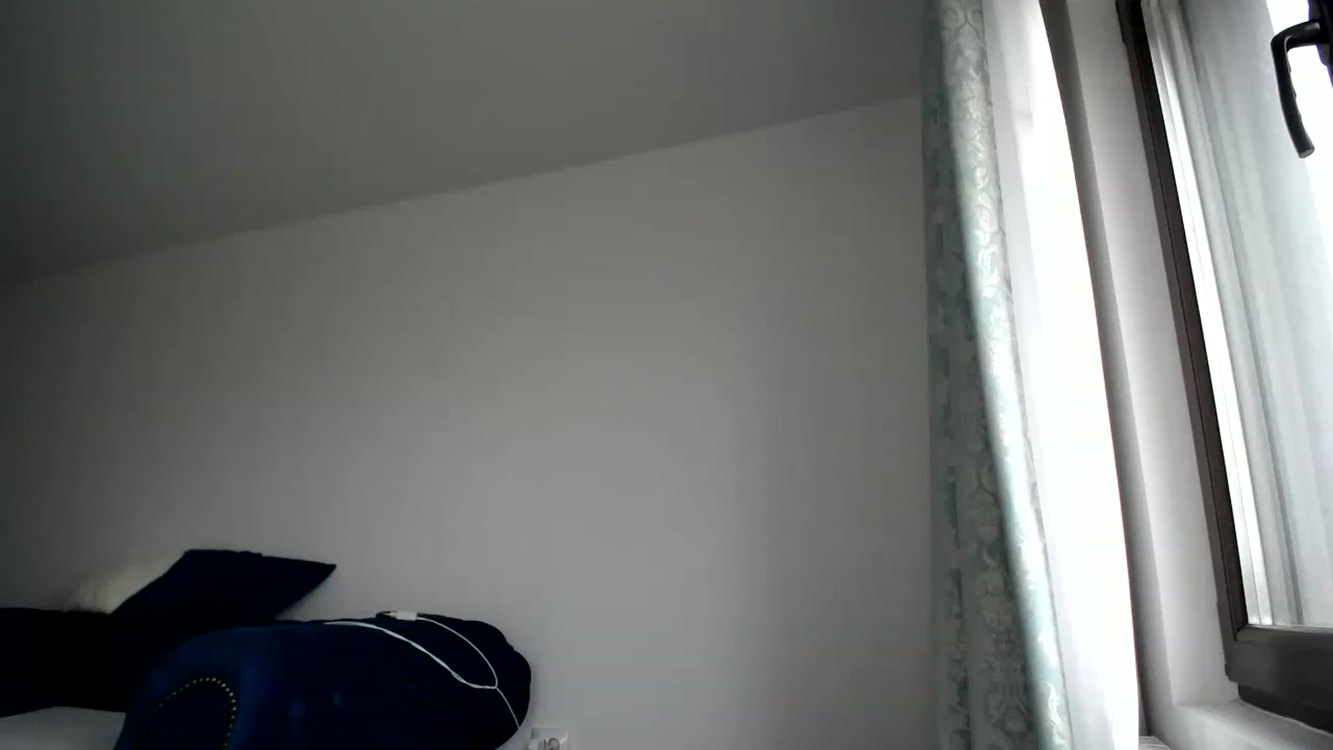 Gallery image thumbnail from L_A_U's myfreecams stream on, 12/06/2022, 10:10 image 1 of 20