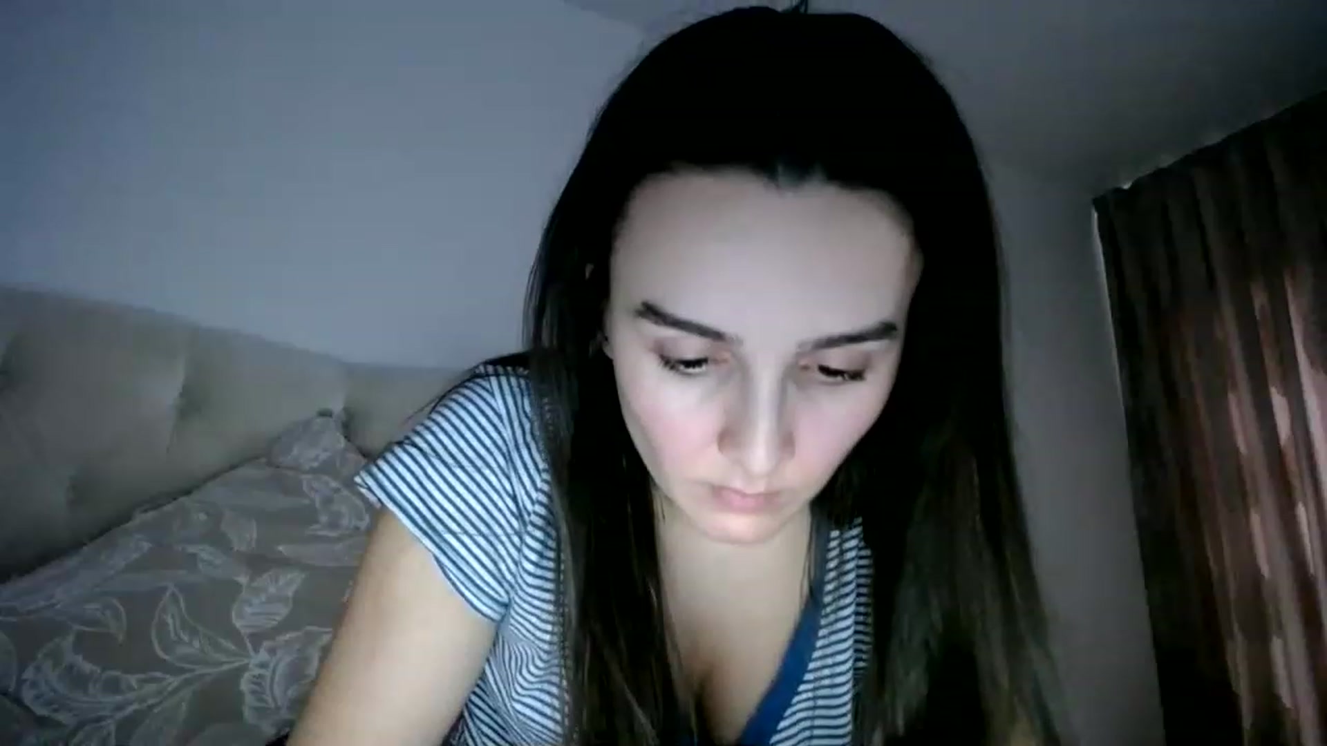 Gallery image thumbnail from L_A_U's myfreecams stream on, 12/06/2022, 13:02 image 11 of 20