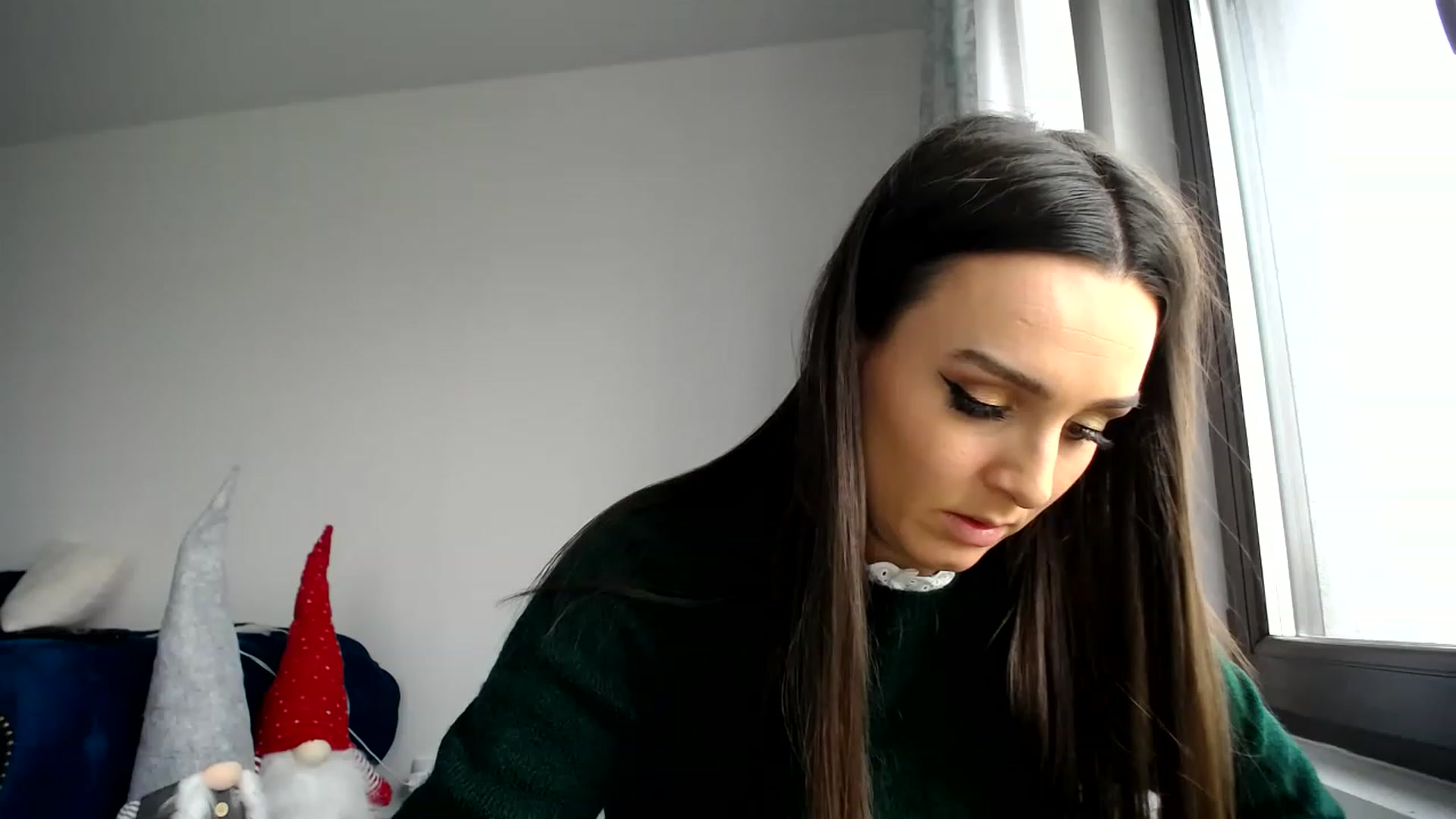 Gallery image thumbnail from L_A_U's myfreecams stream on, 12/12/2022, 08:29 image 1 of 20