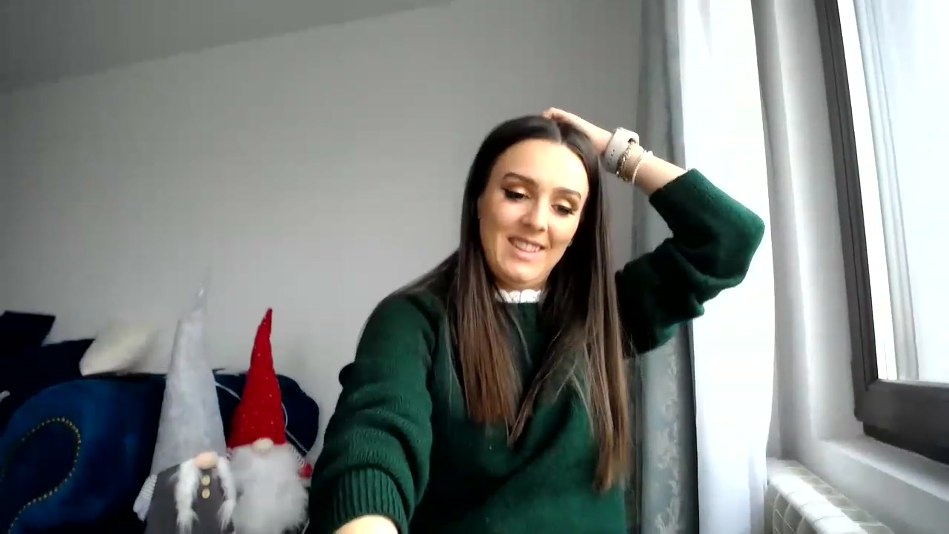 Gallery image thumbnail from L_A_U's myfreecams stream on, 12/12/2022, 08:29 image 7 of 20
