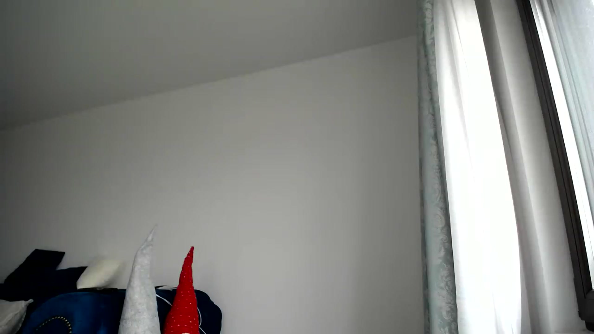 Gallery image thumbnail from L_A_U's myfreecams stream on, 12/12/2022, 08:44 image 13 of 20