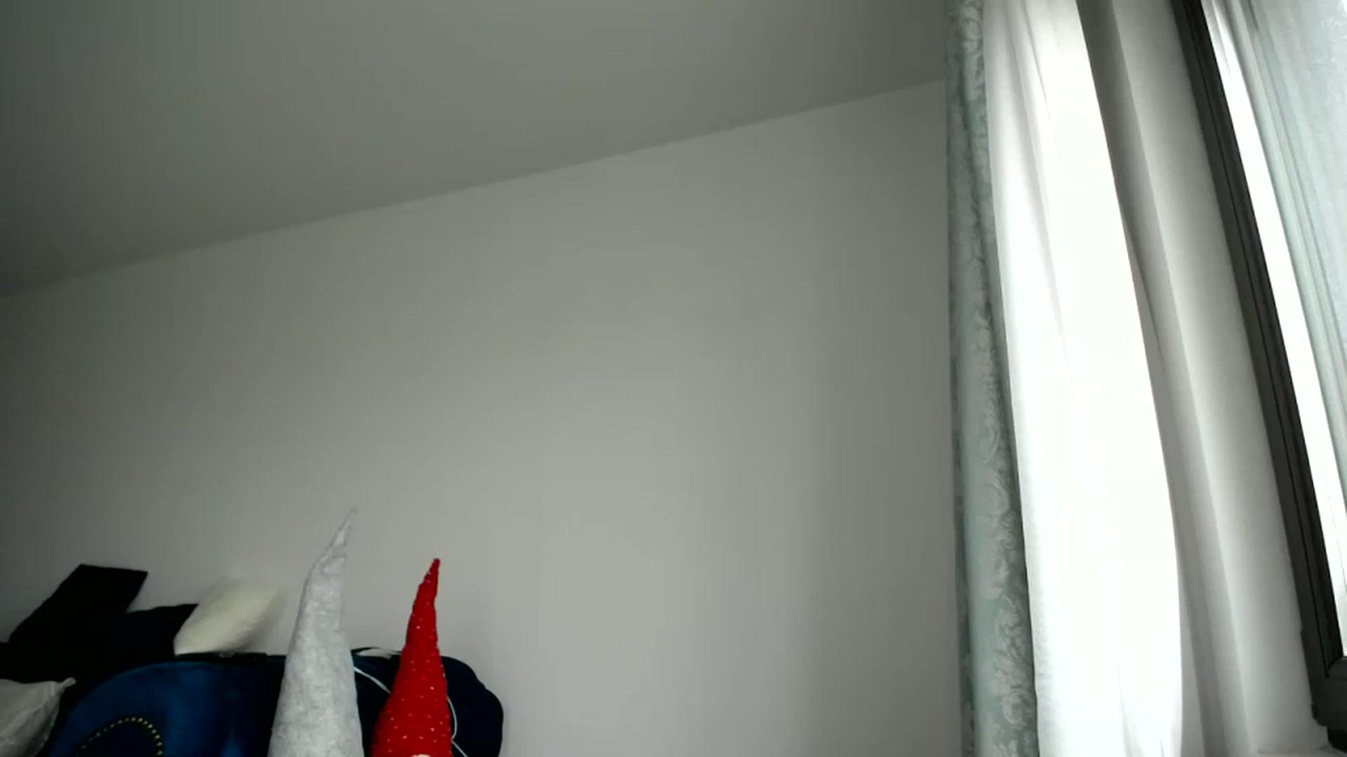 Gallery image thumbnail from L_A_U's myfreecams stream on, 12/12/2022, 08:44 image 10 of 20
