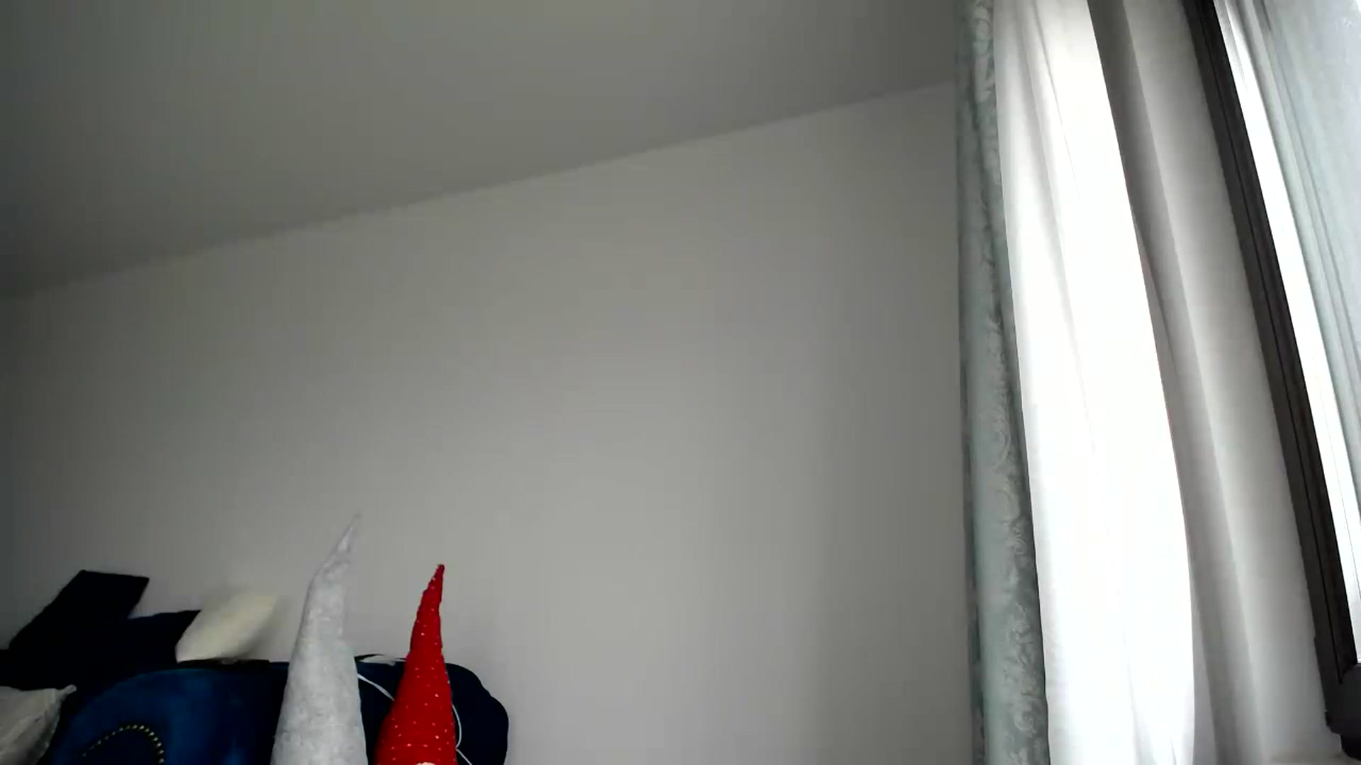 Gallery image thumbnail from L_A_U's myfreecams stream on, 12/12/2022, 08:44 image 12 of 20