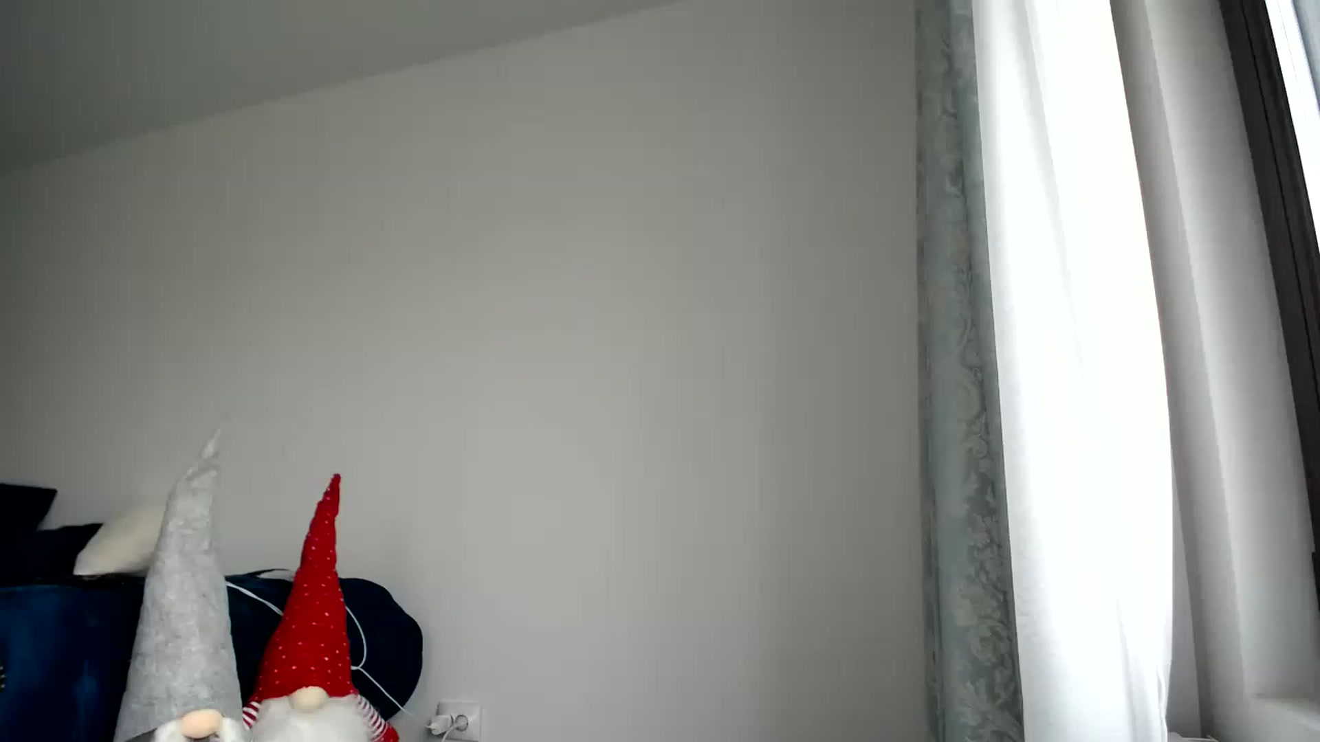 Gallery image thumbnail from L_A_U's myfreecams stream on, 12/12/2022, 09:16 image 5 of 20