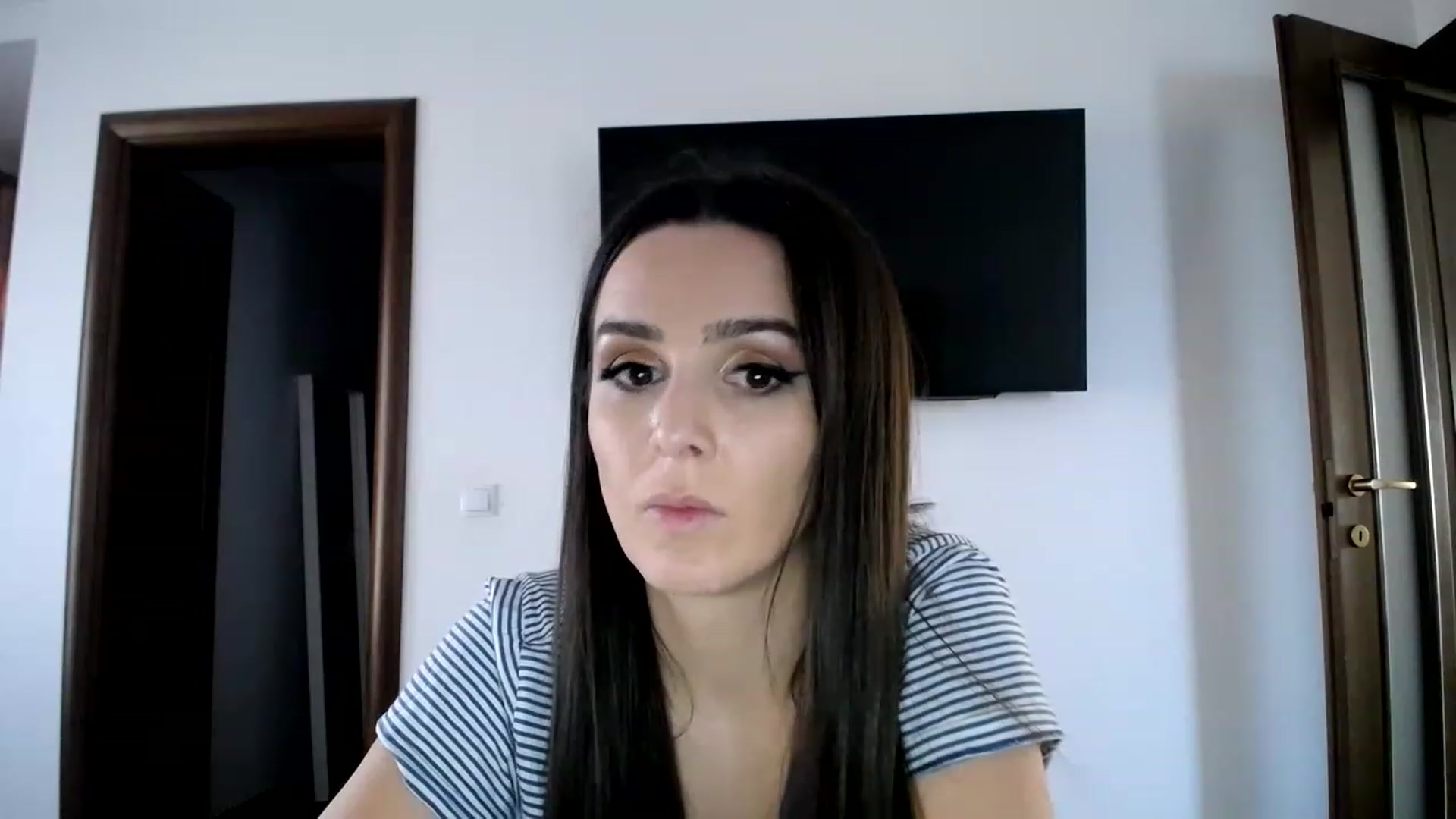 Gallery image thumbnail from L_A_U's myfreecams stream on, 12/12/2022, 13:19 image 20 of 20
