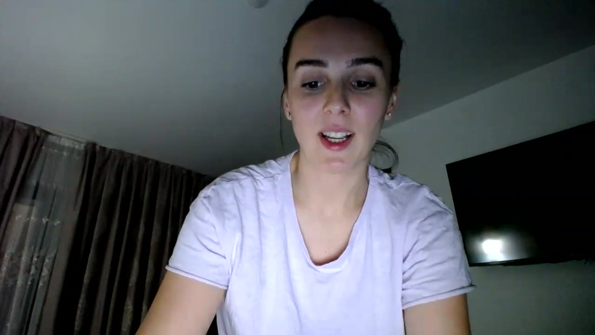Gallery image thumbnail from L_A_U's myfreecams stream on, 02/07/2023, 22:31 image 19 of 20