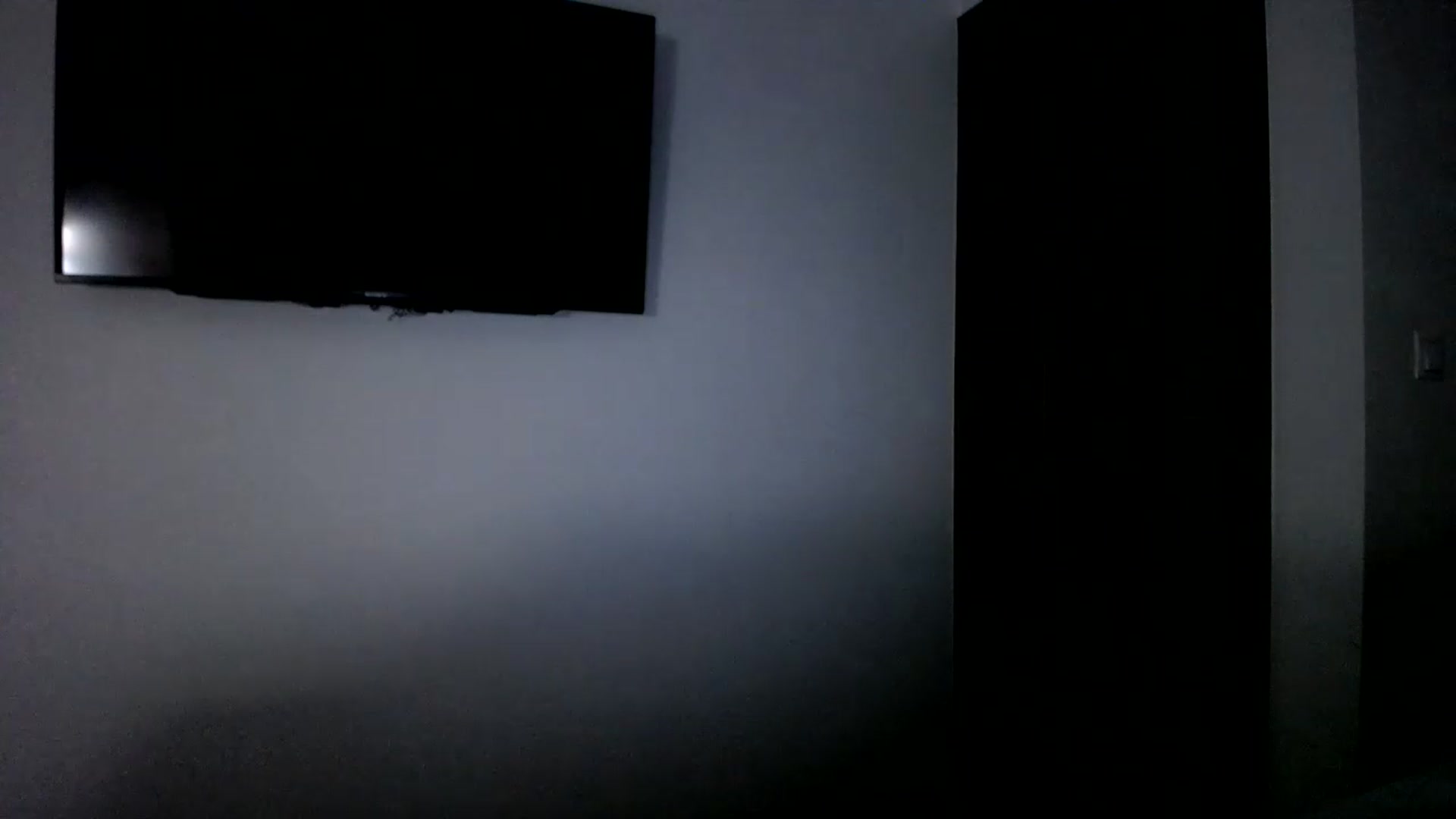 Gallery image thumbnail from L_A_U's myfreecams stream on, 02/07/2023, 22:31 image 8 of 20