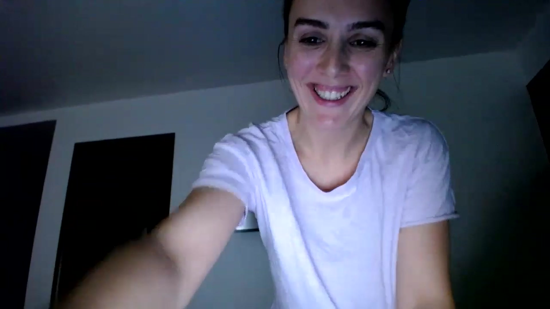 Gallery image thumbnail from L_A_U's myfreecams stream on, 02/07/2023, 22:31 image 18 of 20
